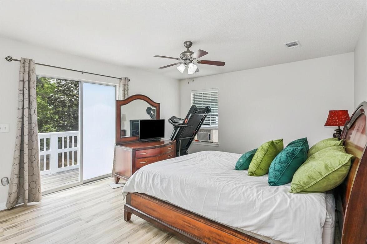 MEADOW WOODS - Residential