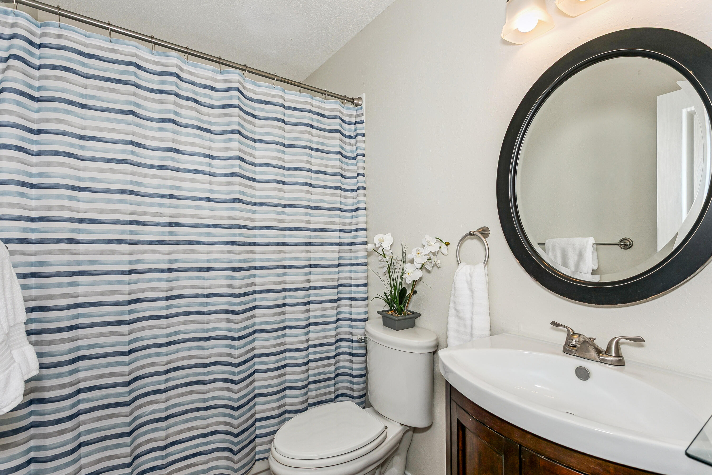 MEADOW WOODS - Residential