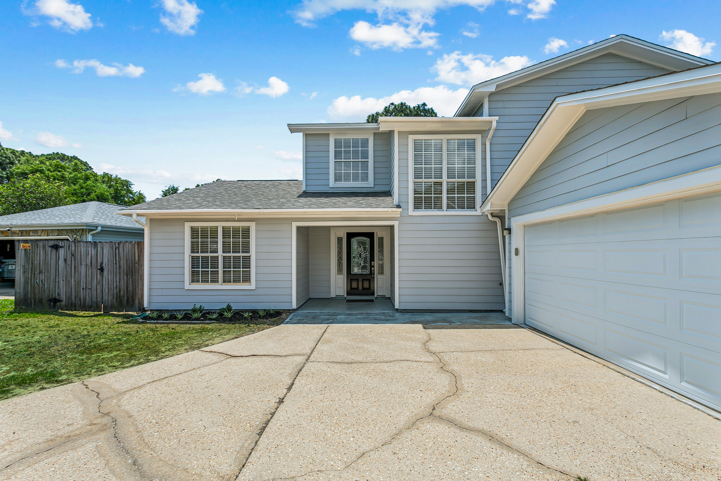 MEADOW WOODS - Residential