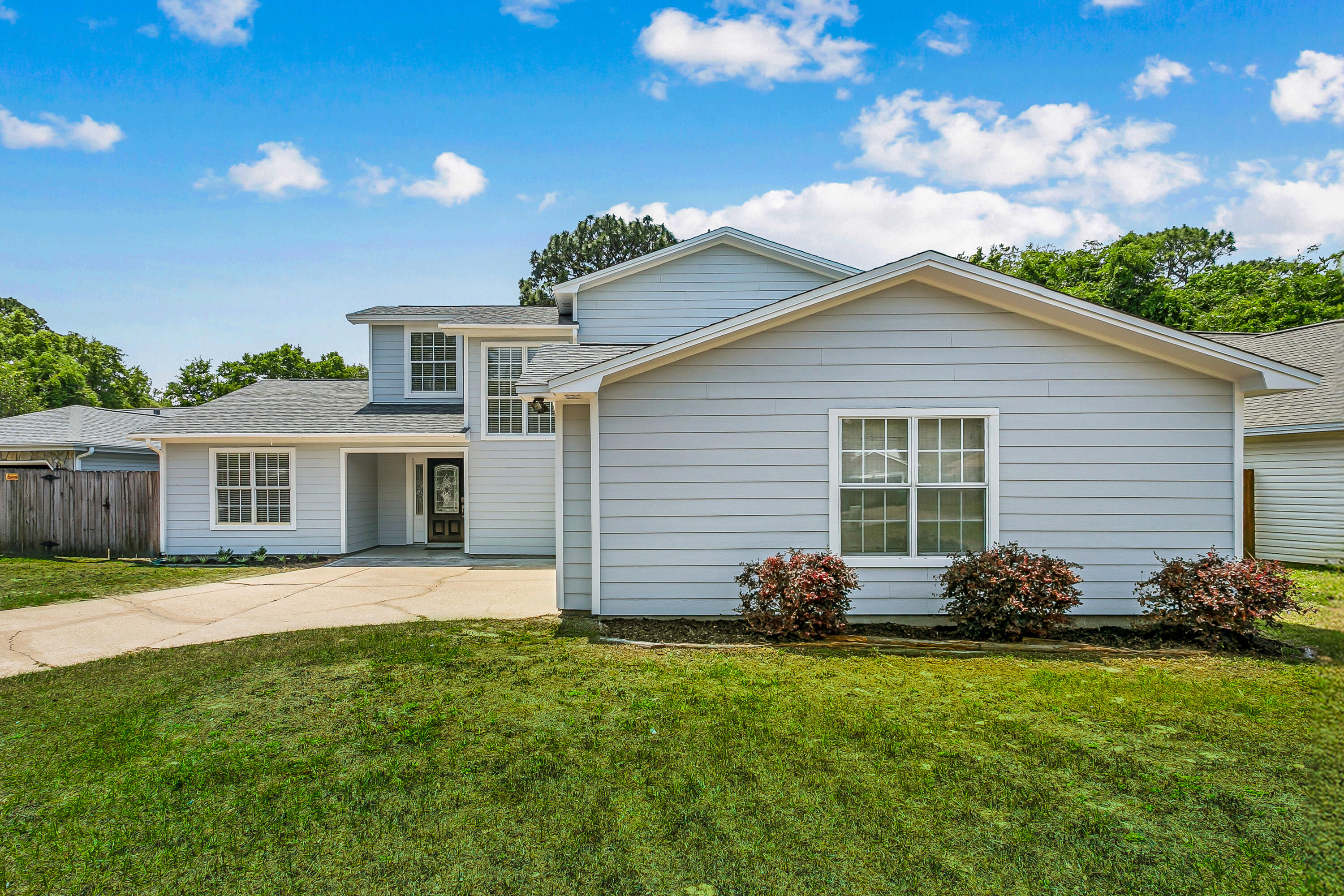 MEADOW WOODS - Residential