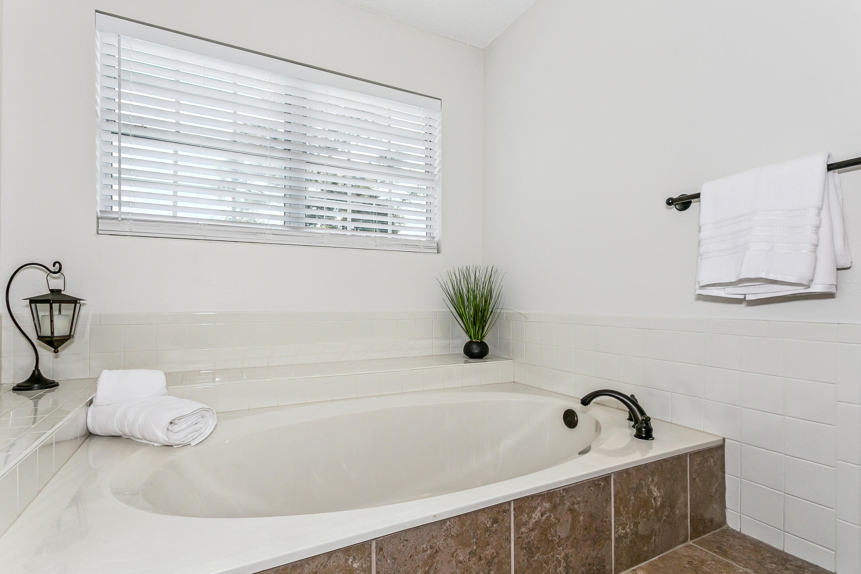 MEADOW WOODS - Residential