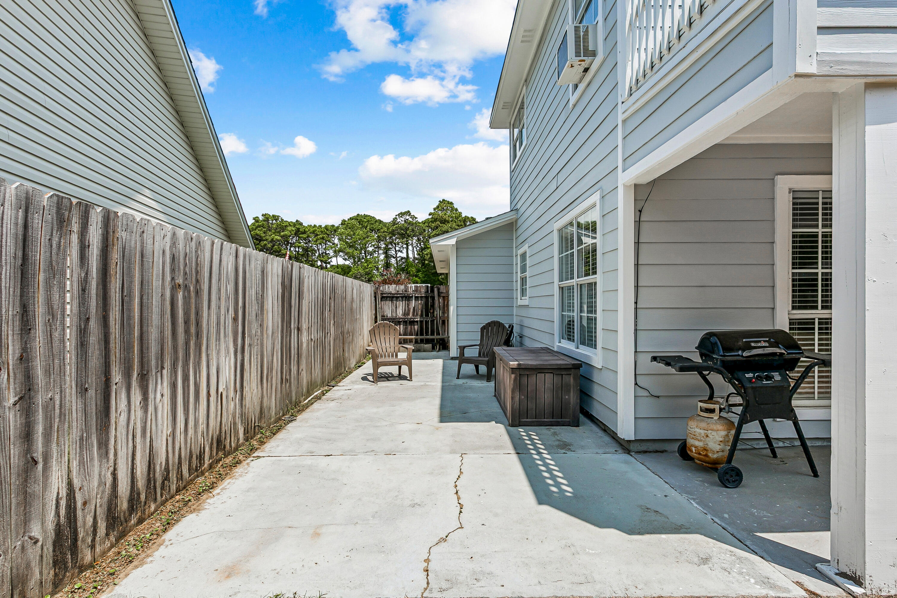 MEADOW WOODS - Residential