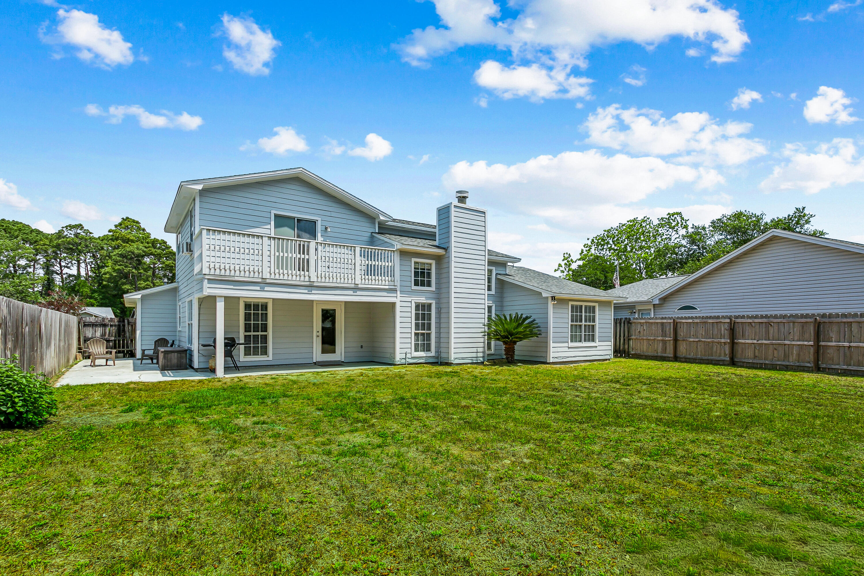 MEADOW WOODS - Residential