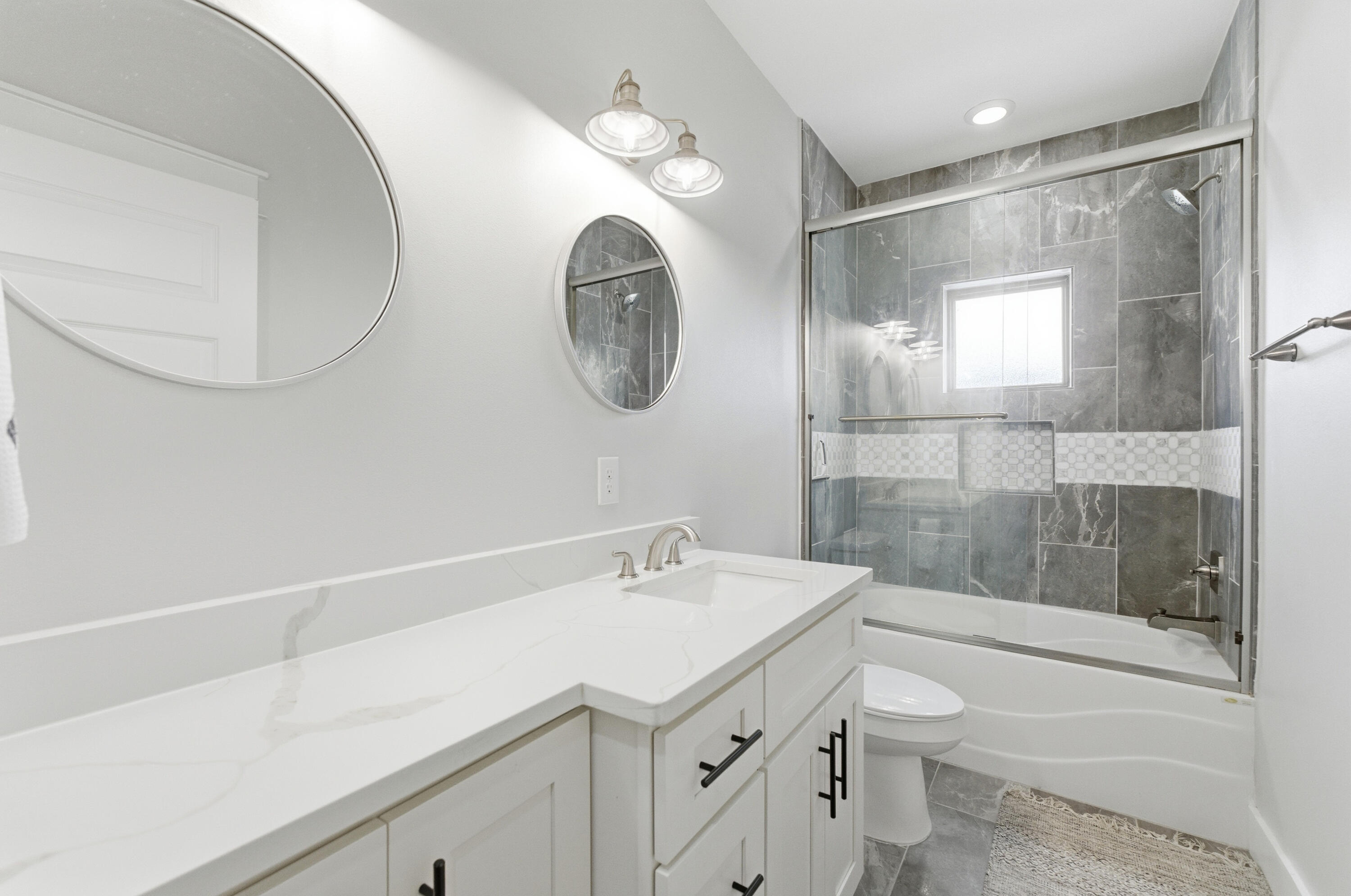 HIDDEN GROVE - Residential