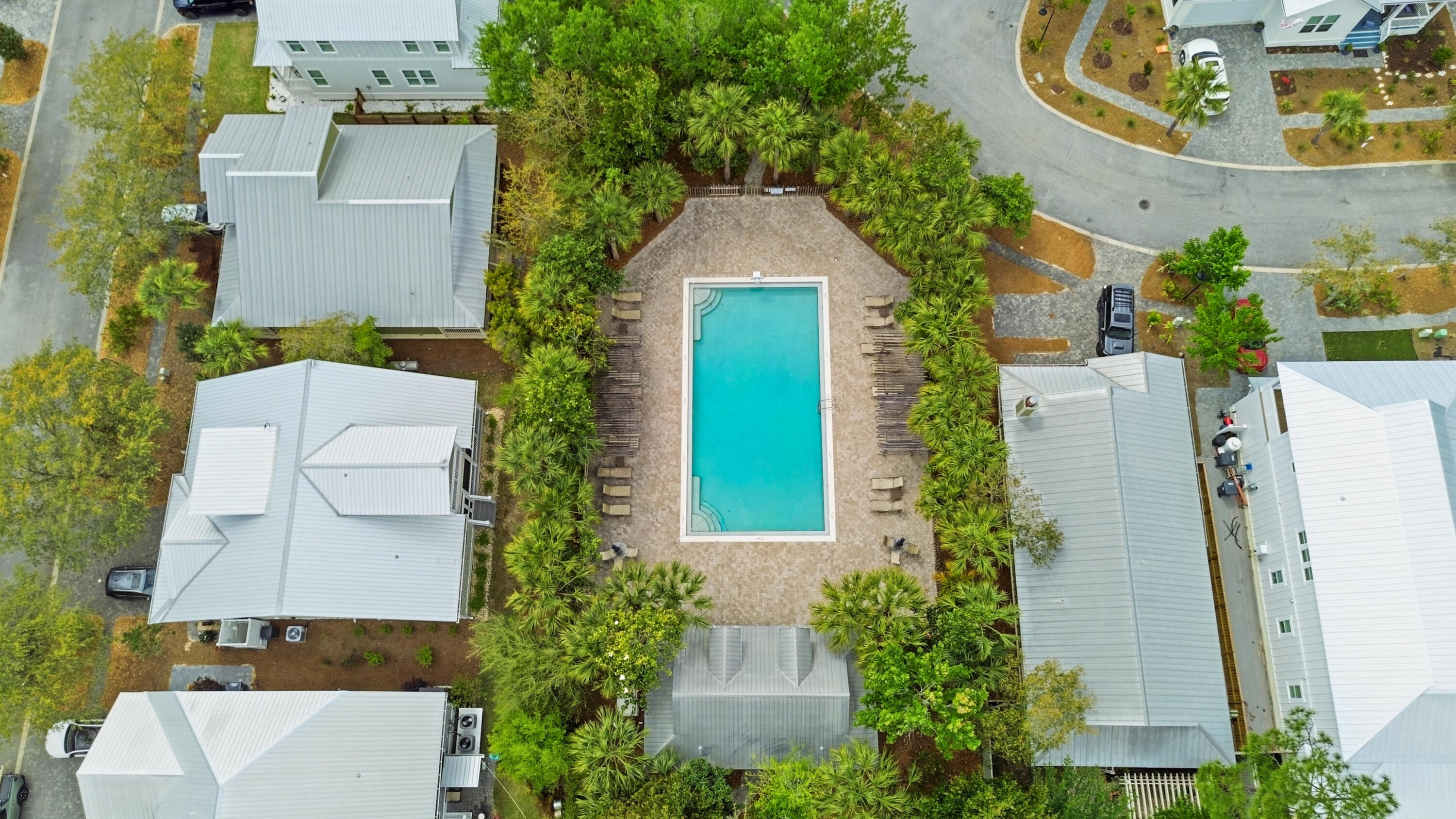 HIDDEN GROVE - Residential