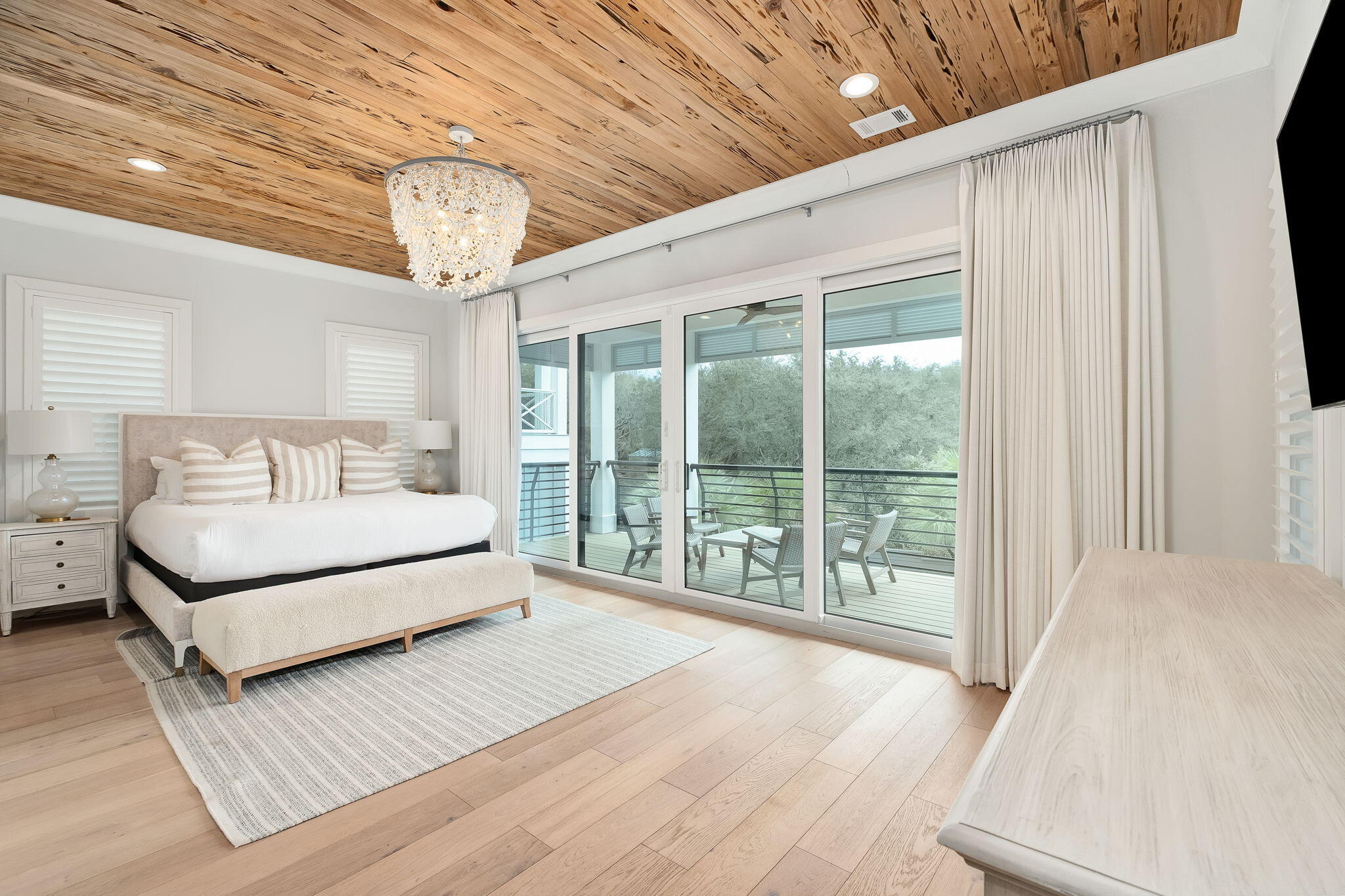 BEACH HIGHLAND - Residential