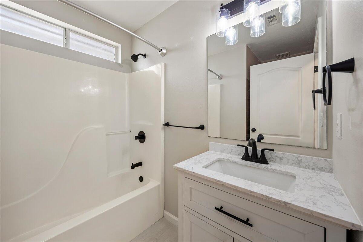 HARLAN SQUARE S/D - Residential