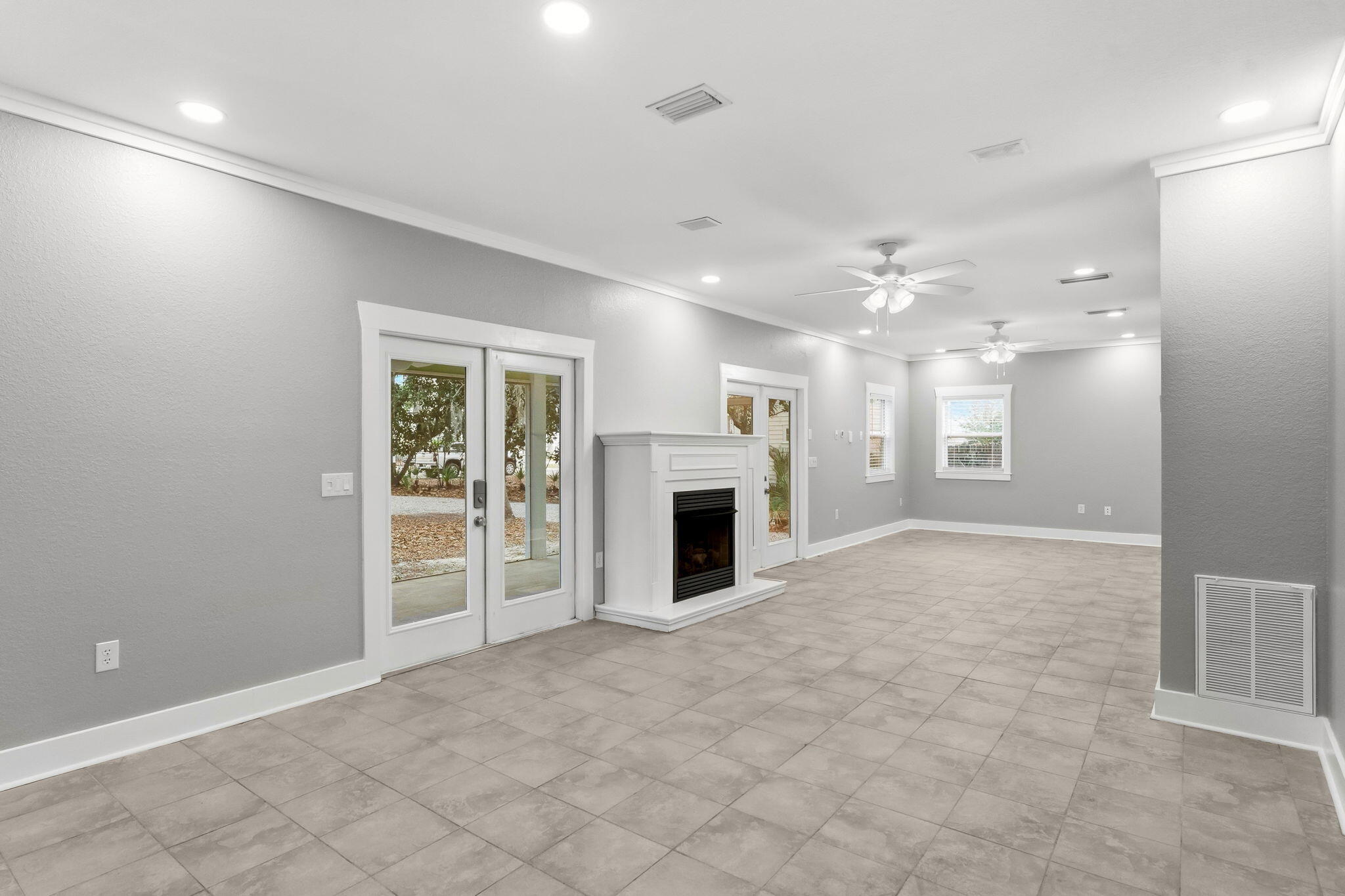 BAY MAGNOLIA - Residential Lease