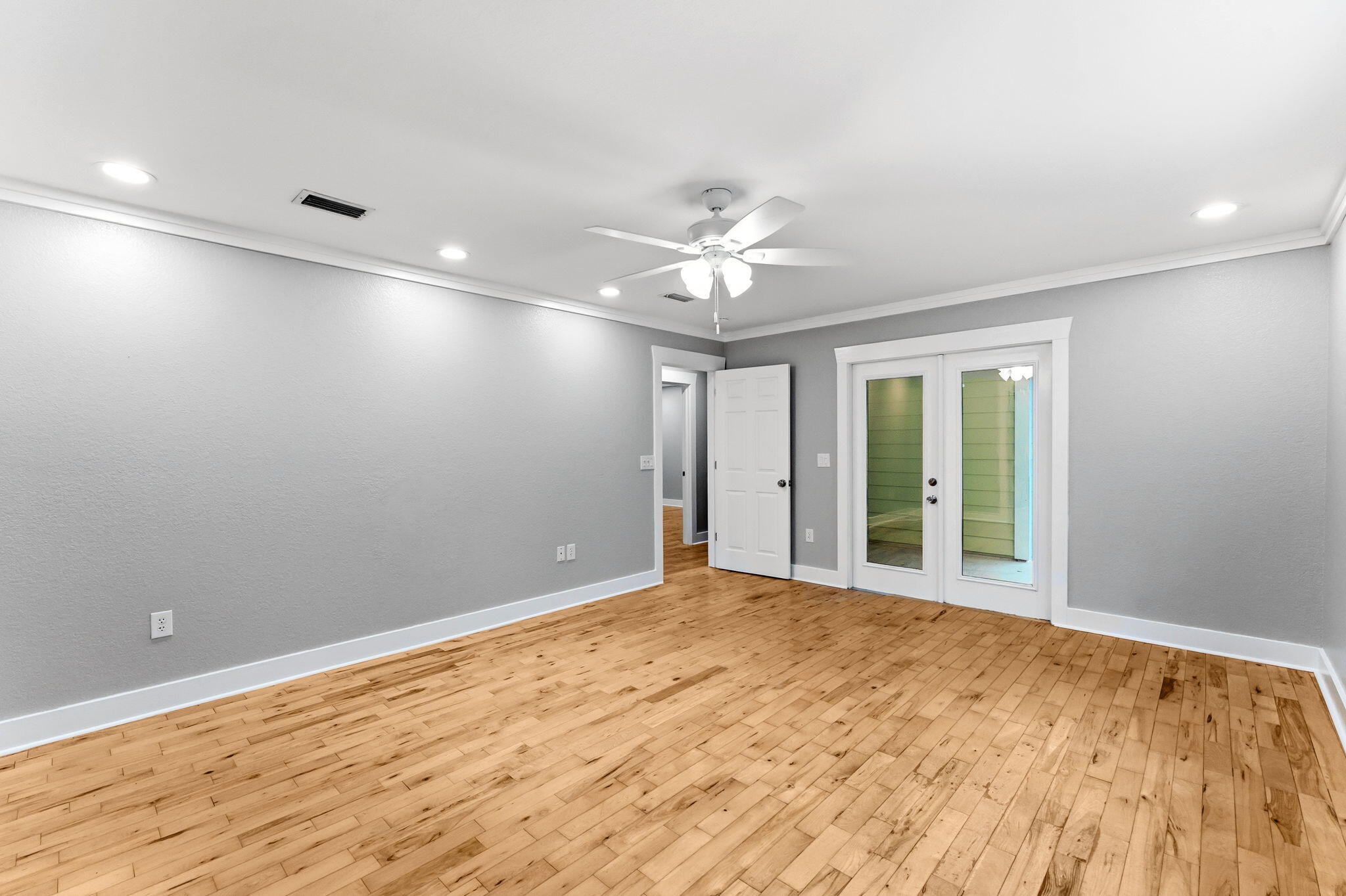 BAY MAGNOLIA - Residential Lease