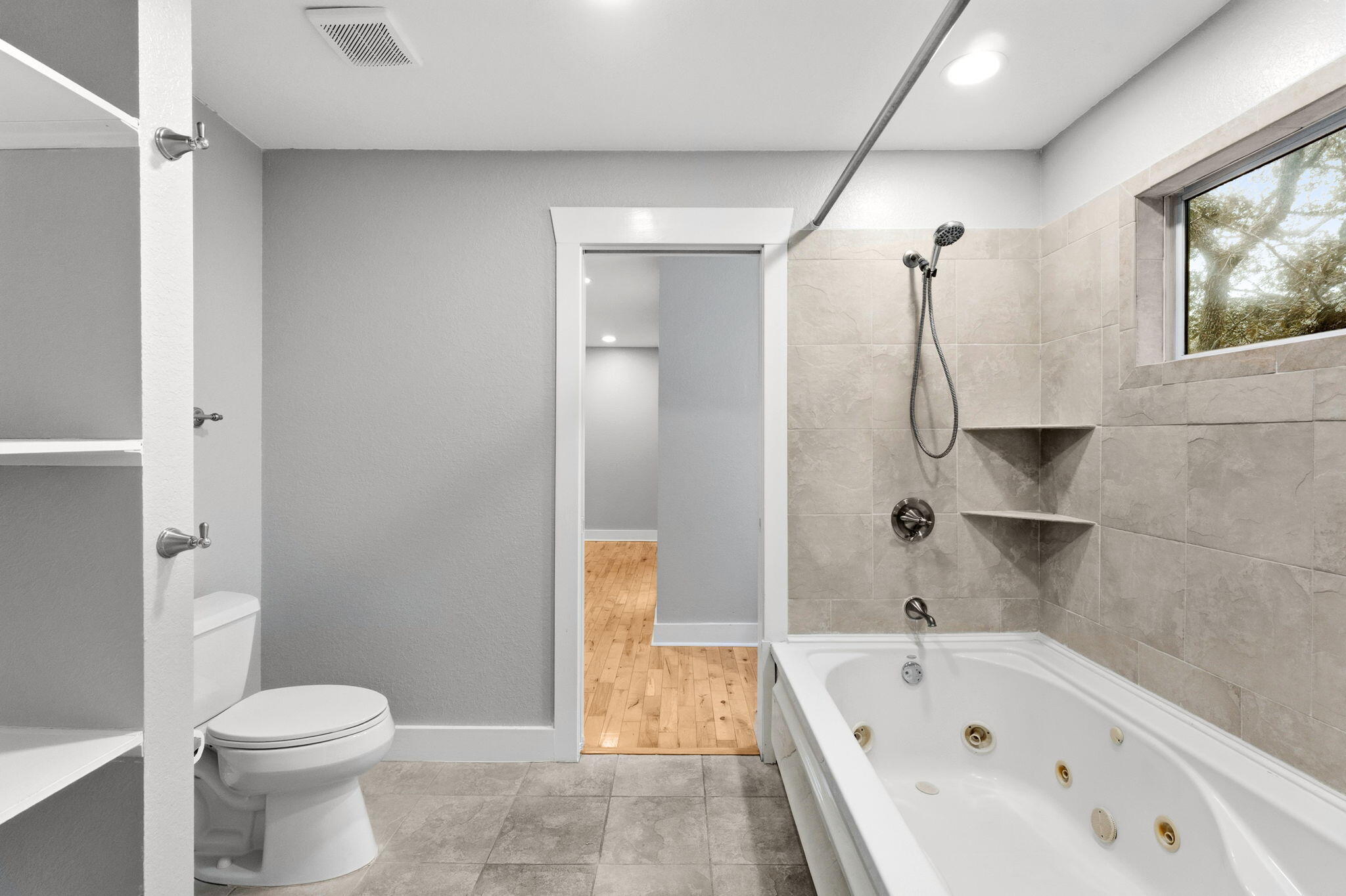 BAY MAGNOLIA - Residential Lease