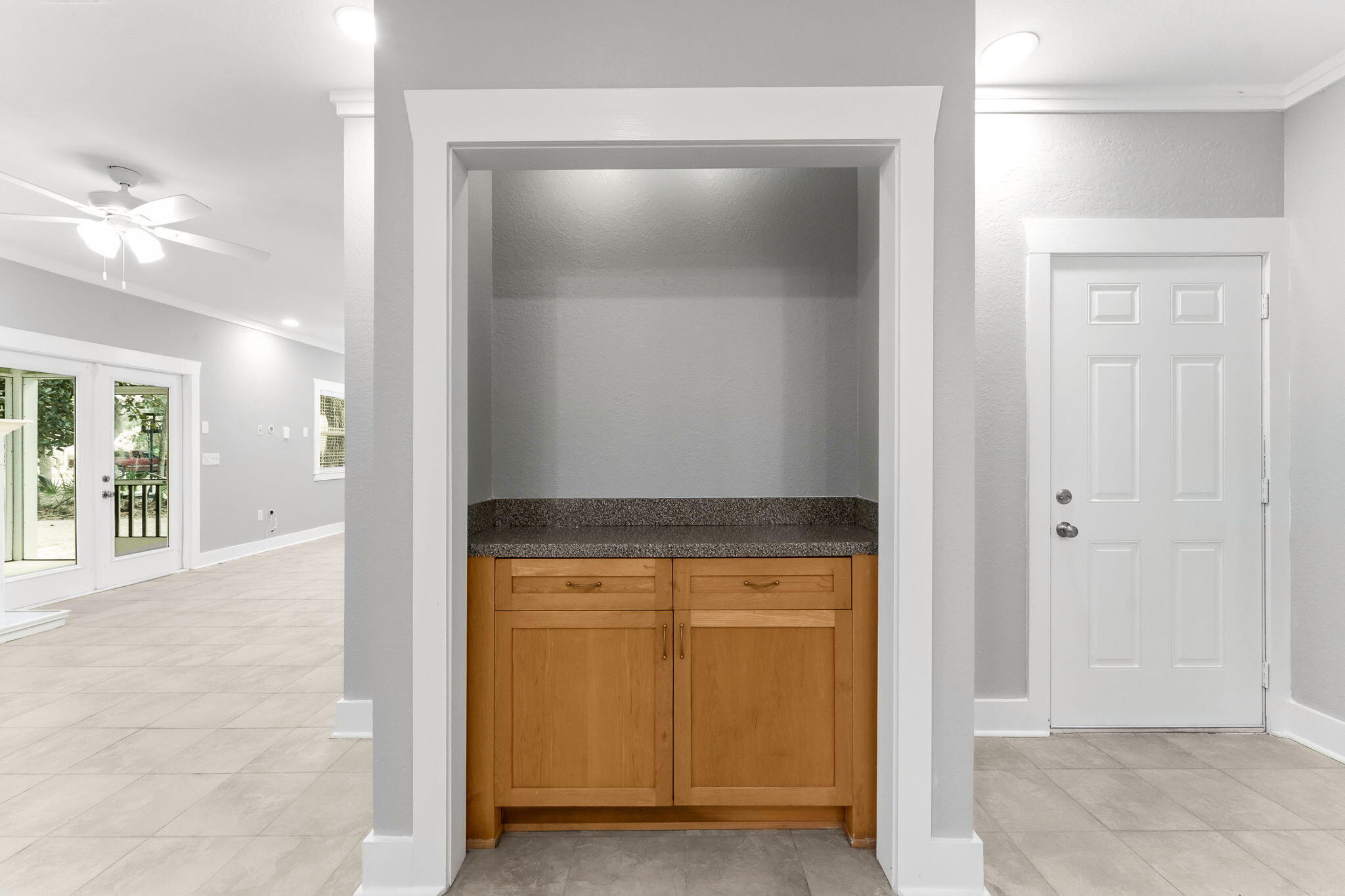 BAY MAGNOLIA - Residential Lease