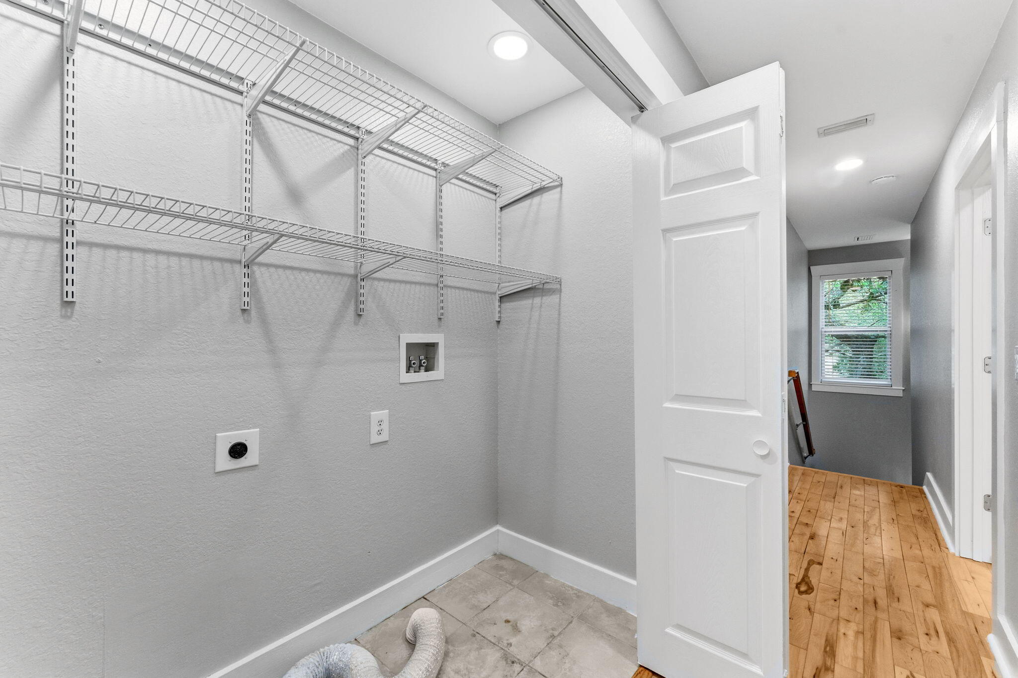 BAY MAGNOLIA - Residential Lease