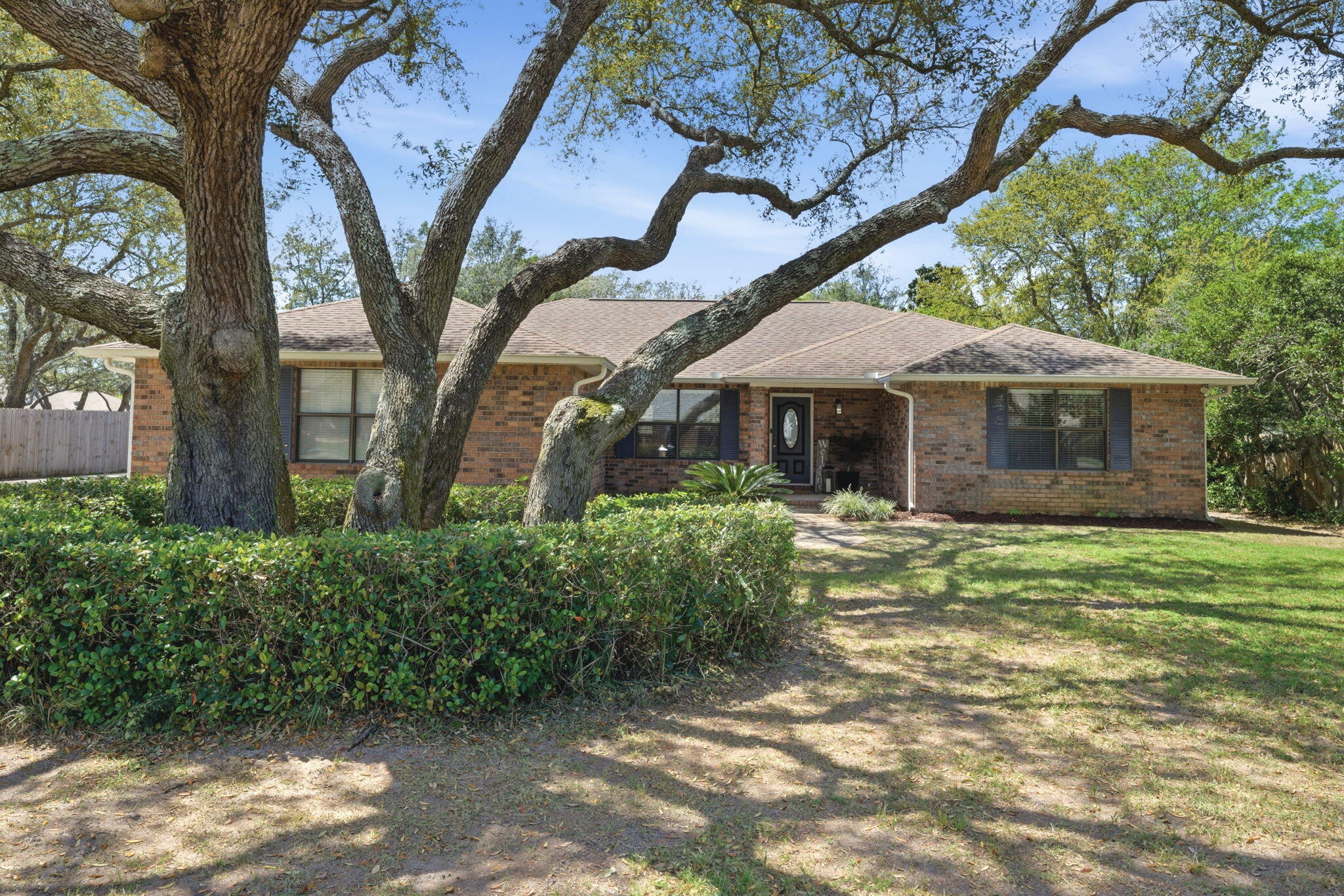 HOLLEY BY THE SEA - Residential