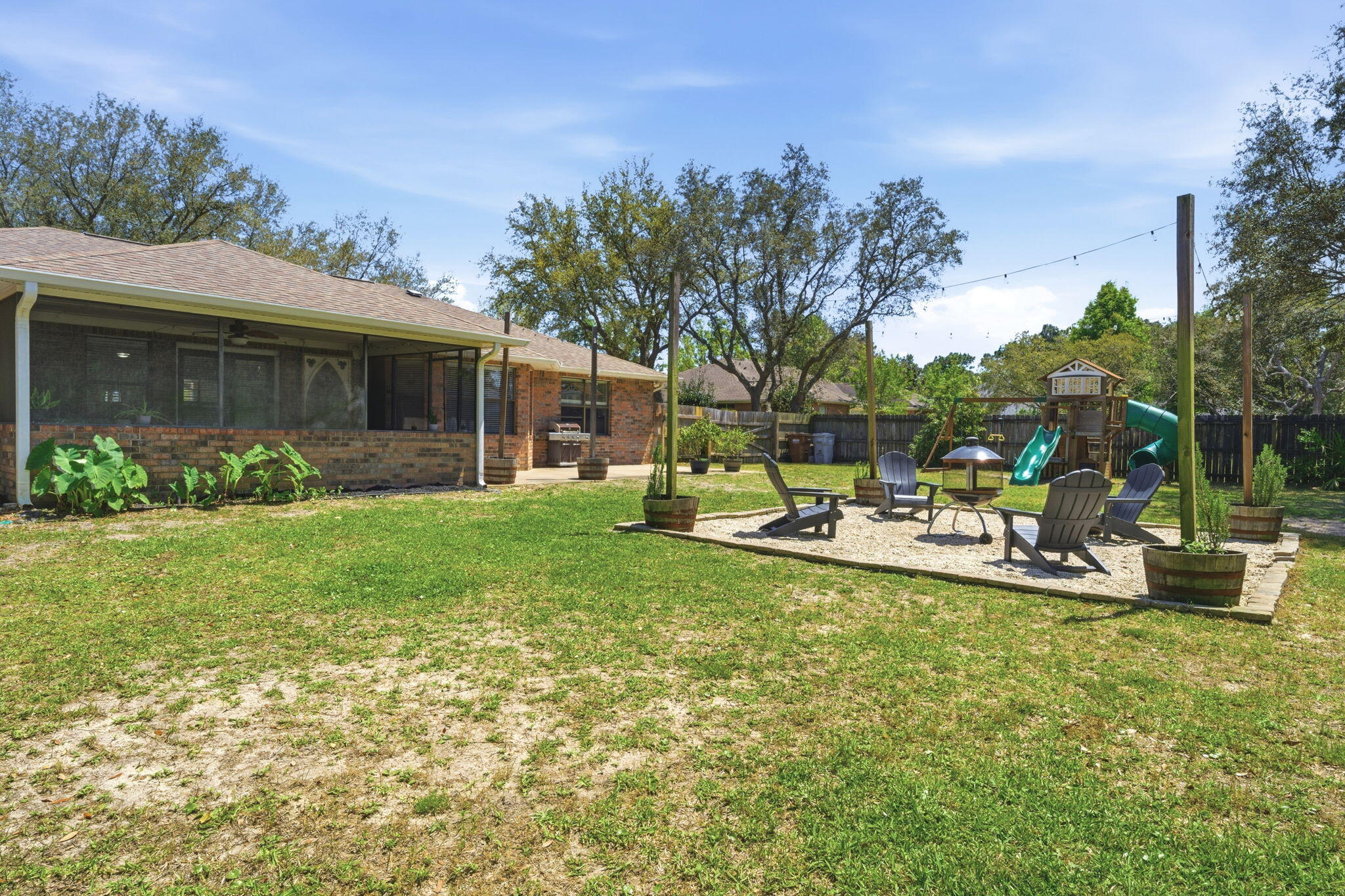 HOLLEY BY THE SEA - Residential