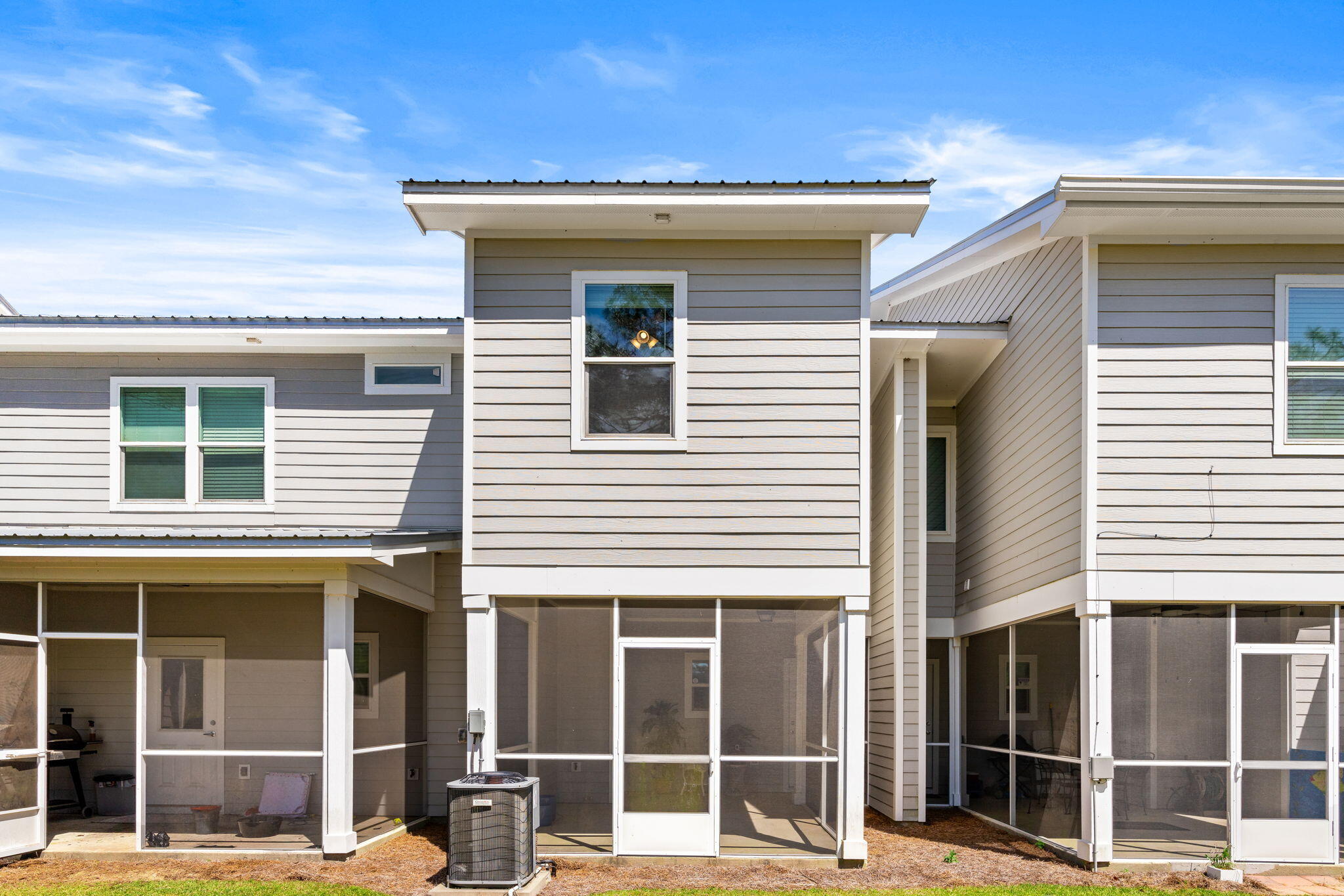 VERANDAS OF FREEPORT, THE - Residential Lease