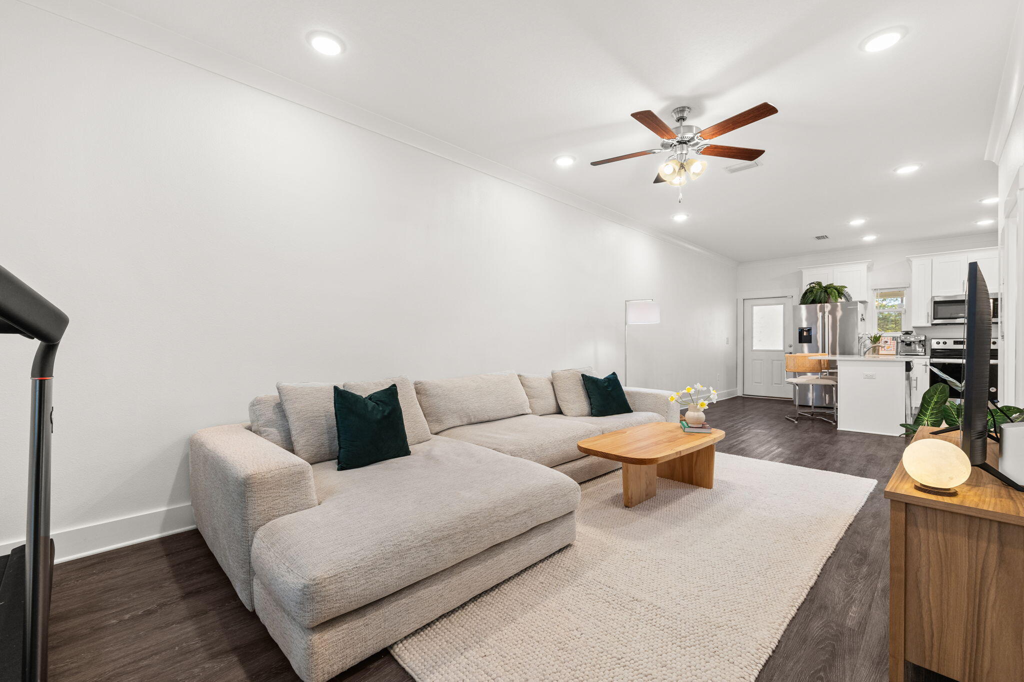 VERANDAS OF FREEPORT, THE - Residential Lease