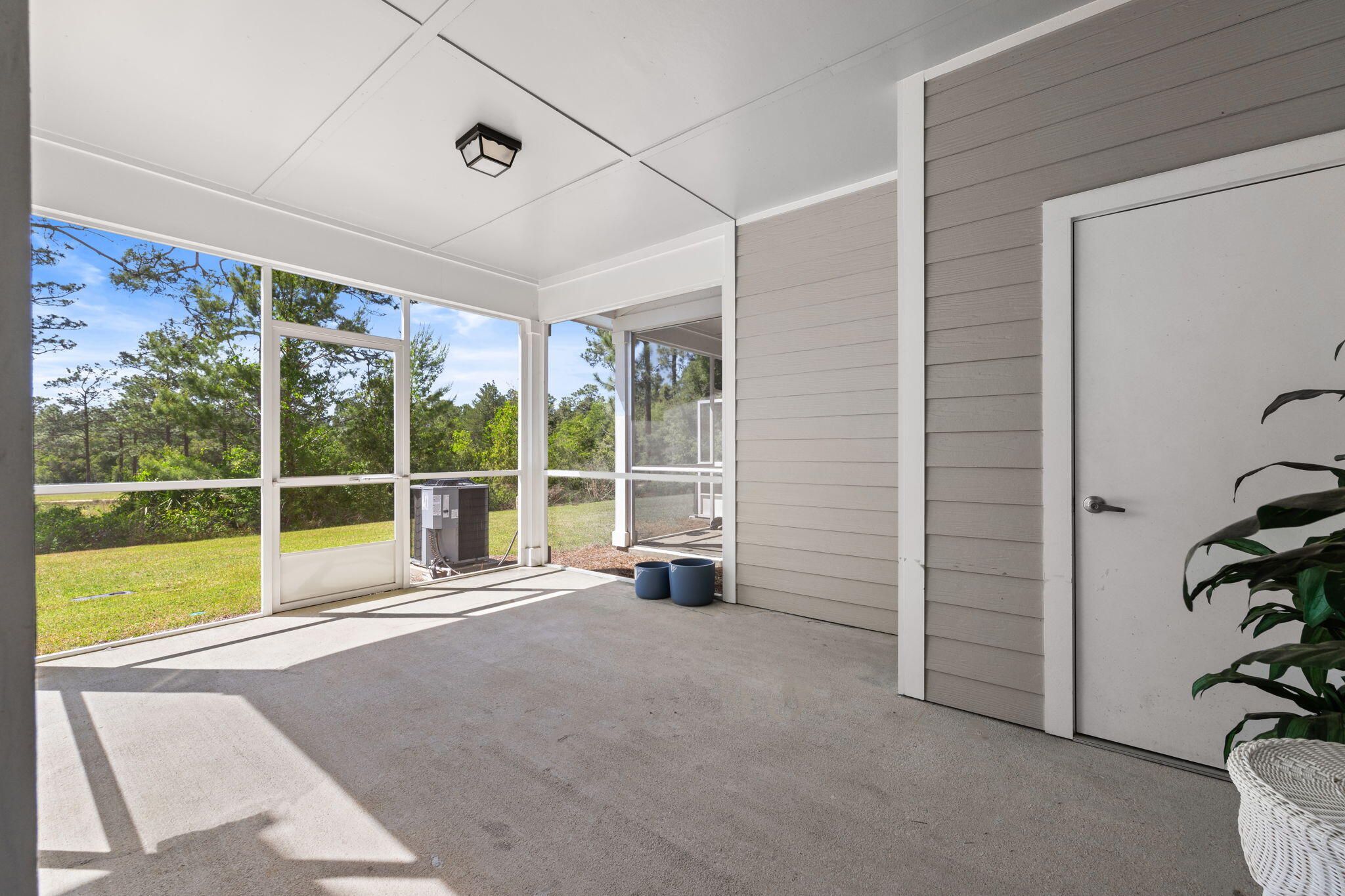 VERANDAS OF FREEPORT, THE - Residential Lease