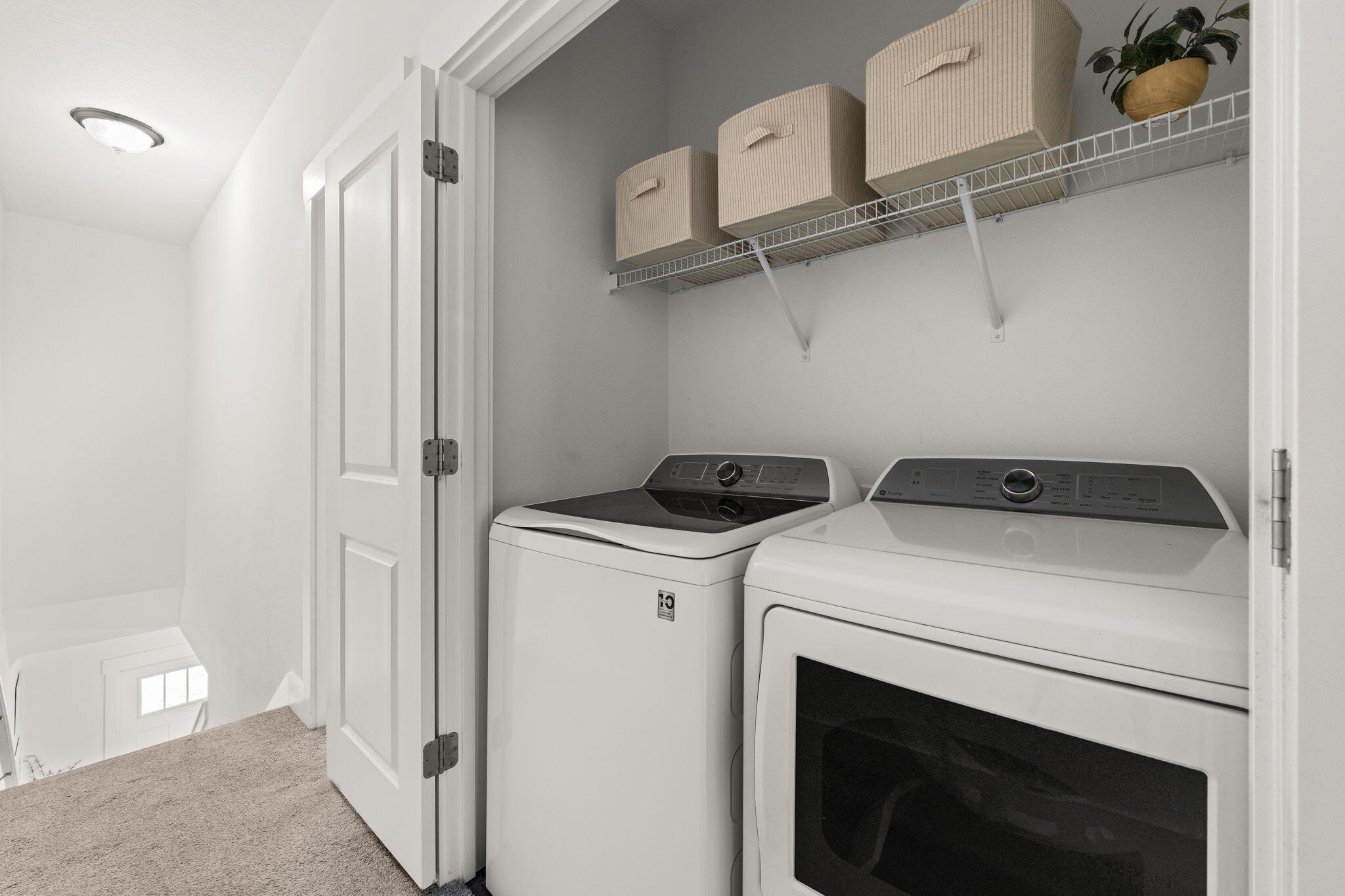 VERANDAS OF FREEPORT, THE - Residential Lease