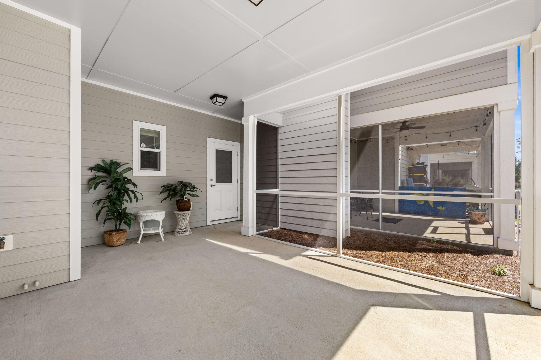 VERANDAS OF FREEPORT, THE - Residential Lease