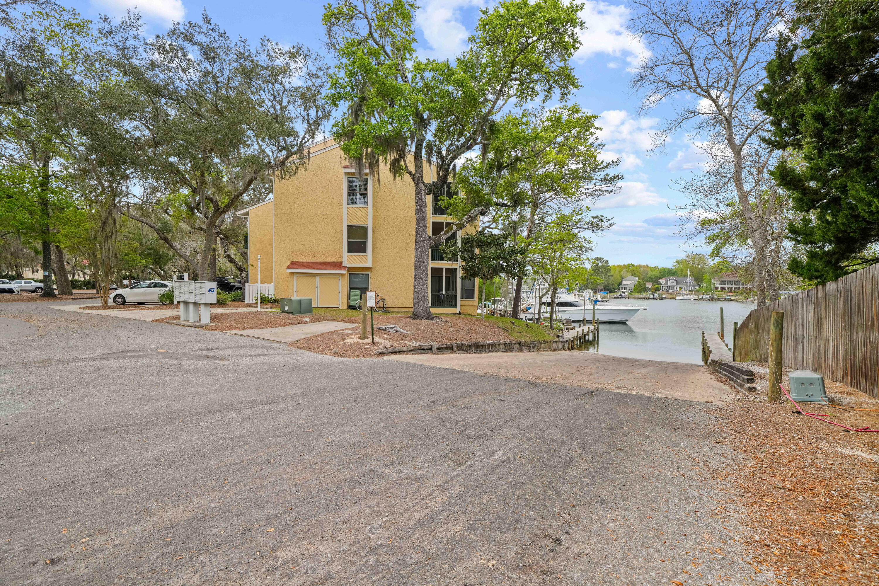 MARINA VILLAS CONDO AT BLUEWATER BAY - Residential