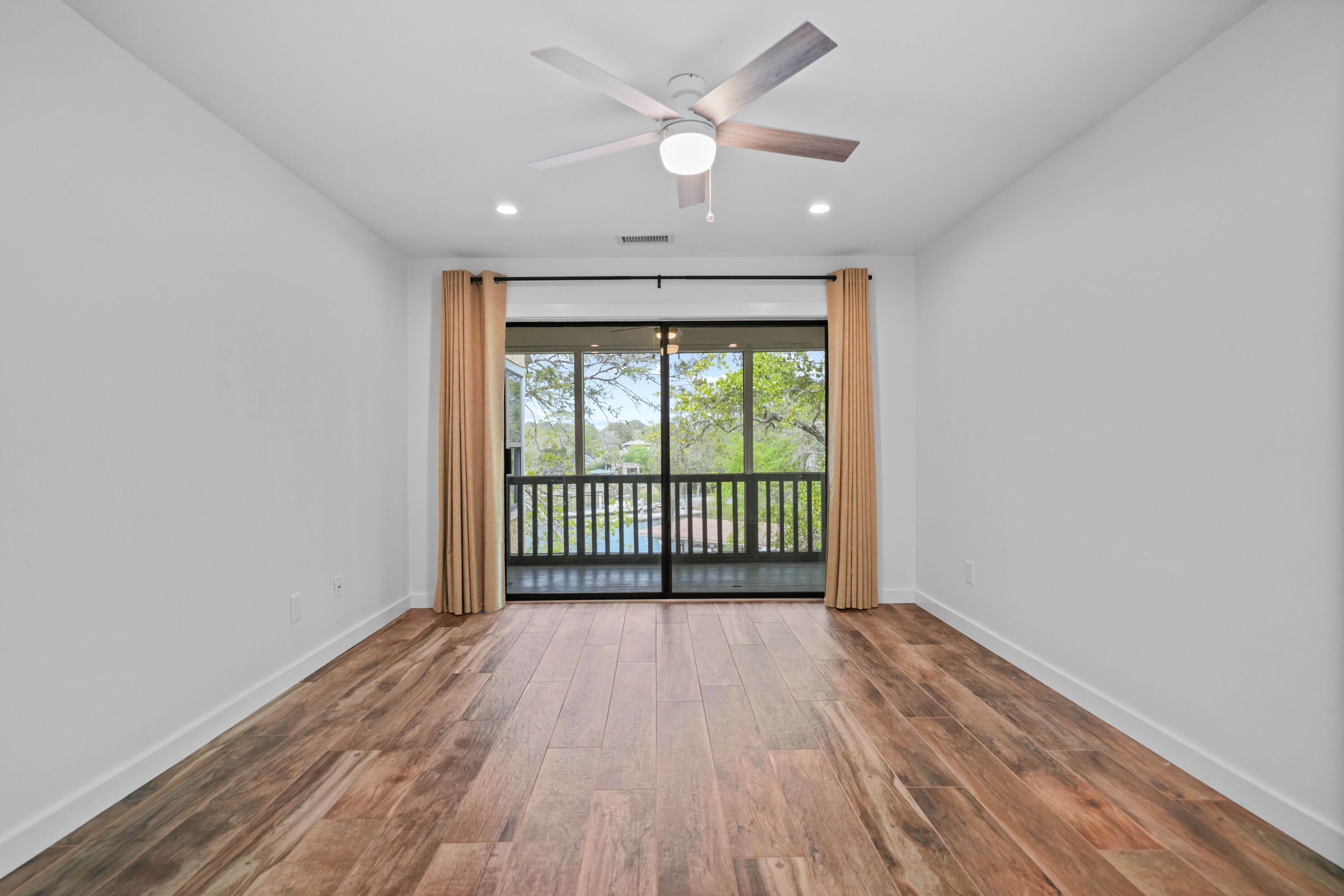 MARINA VILLAS CONDO AT BLUEWATER BAY - Residential