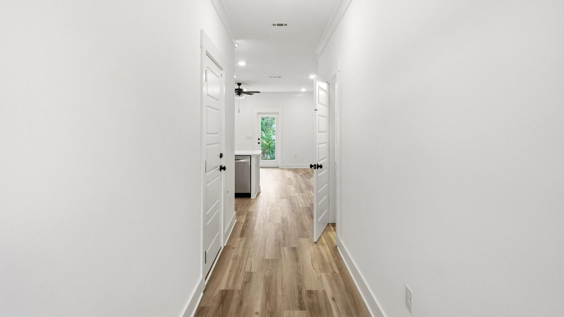 108 Bismark Boulevard 32