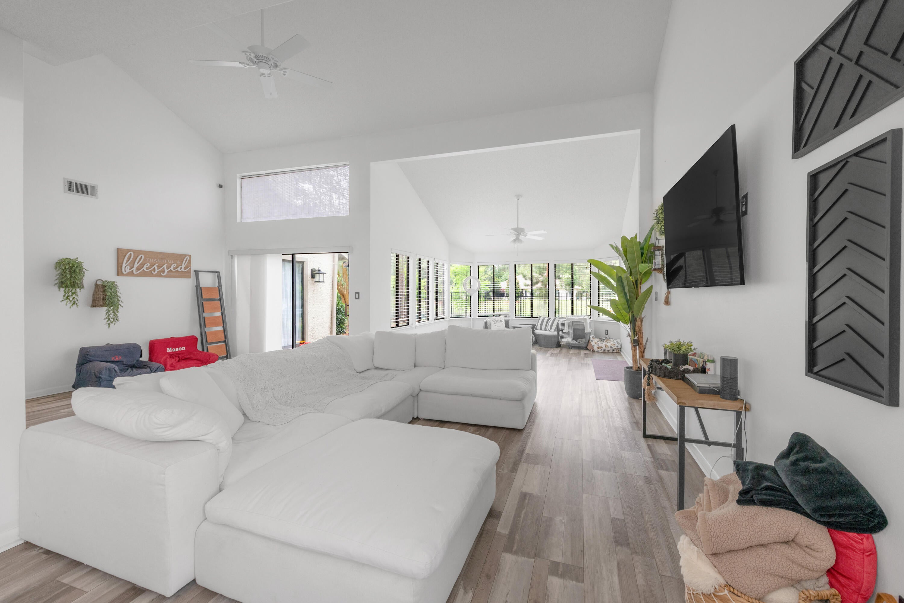 1221 Oakmont Drive