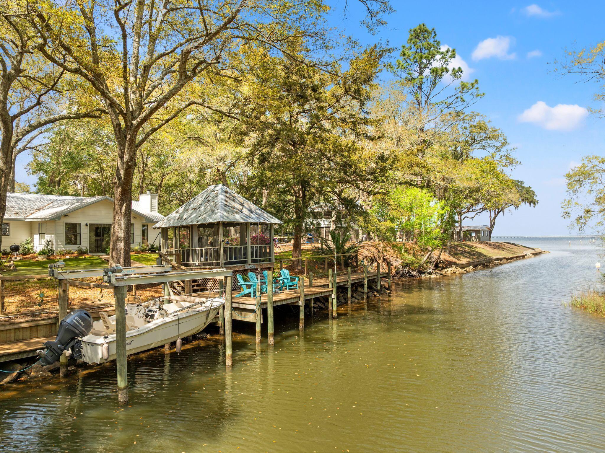 DAUGHETTES AMENDED - Residential