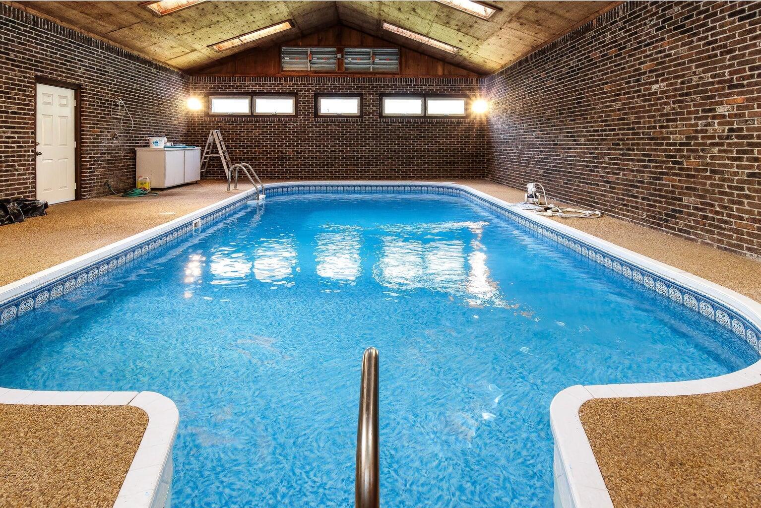 AZALEA SHORES - Residential