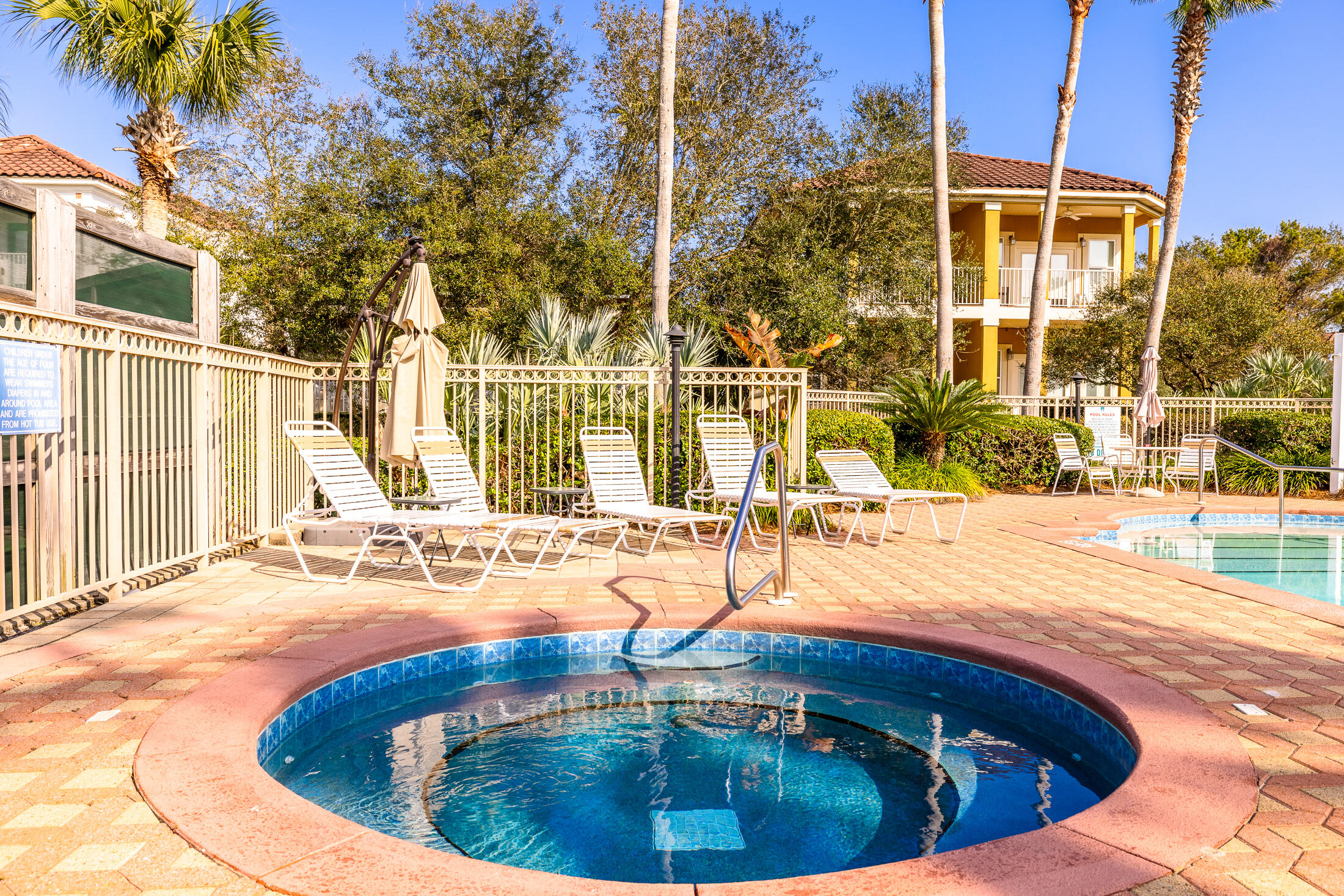 LA VALENCIA BEACH RESORT - Residential