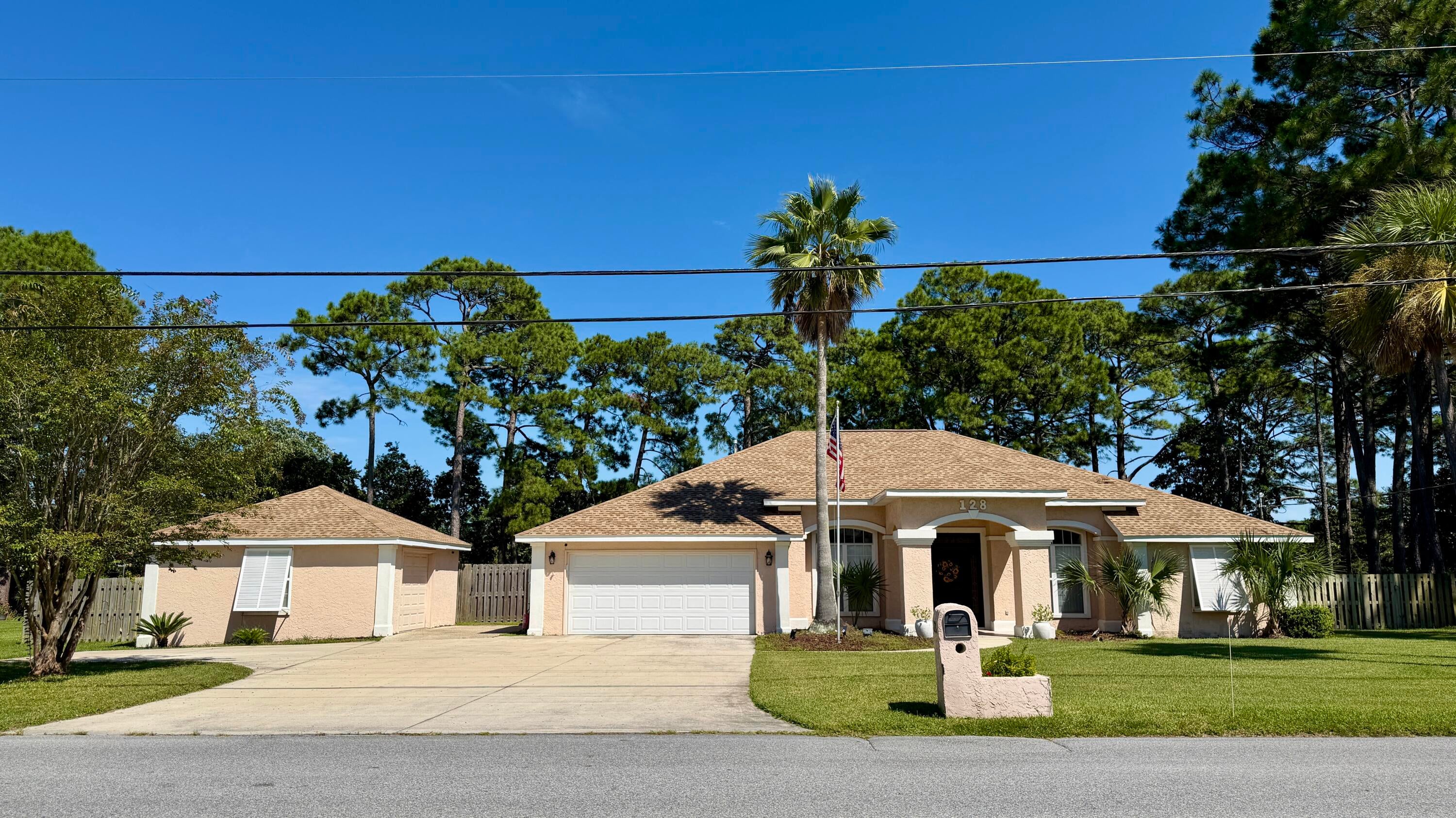 128 Fairway Boulevard