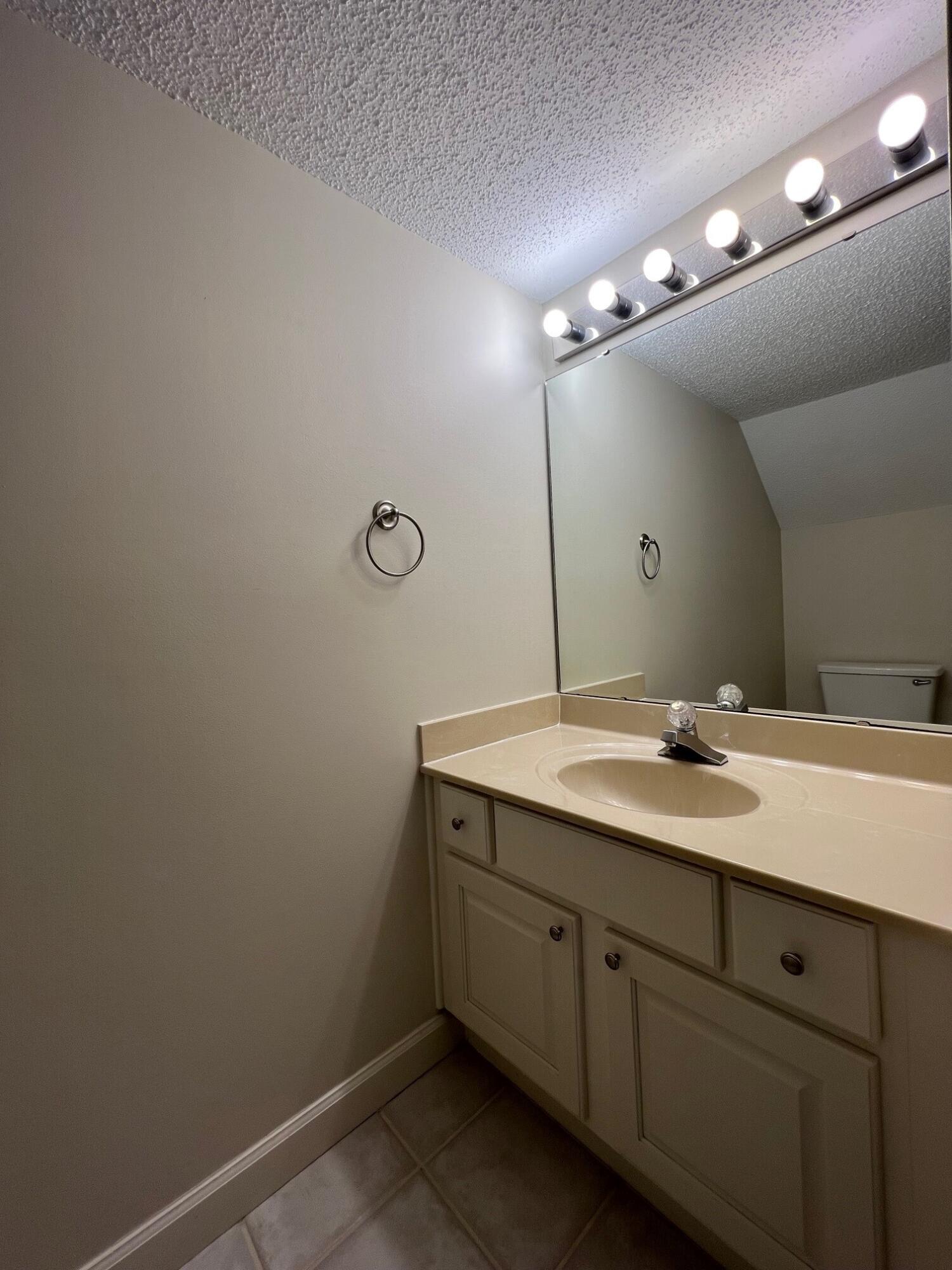 BEACHWALK VILLAS PH 04 - Residential Lease