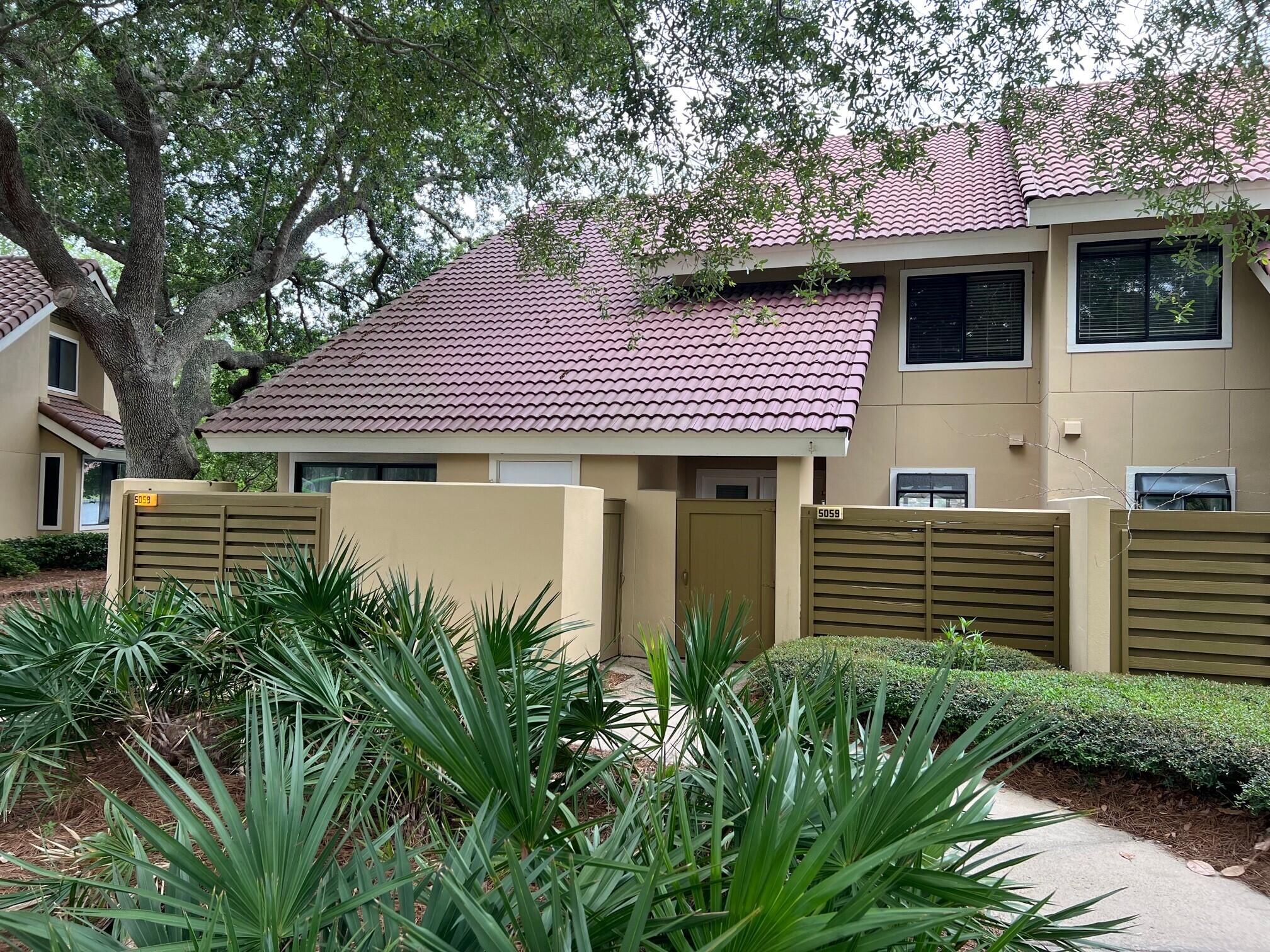 BEACHWALK VILLAS PH 04 - Residential Lease