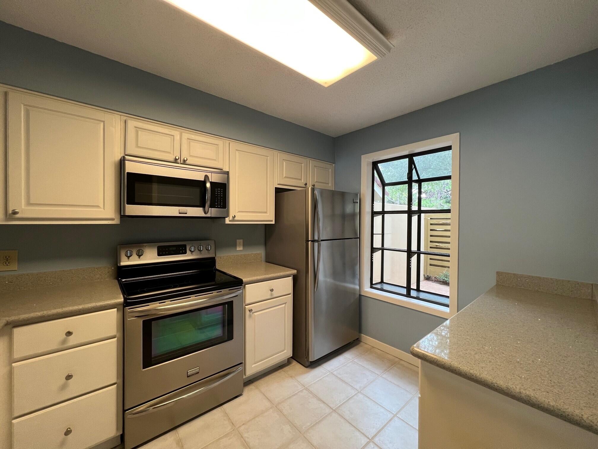 BEACHWALK VILLAS PH 04 - Residential Lease