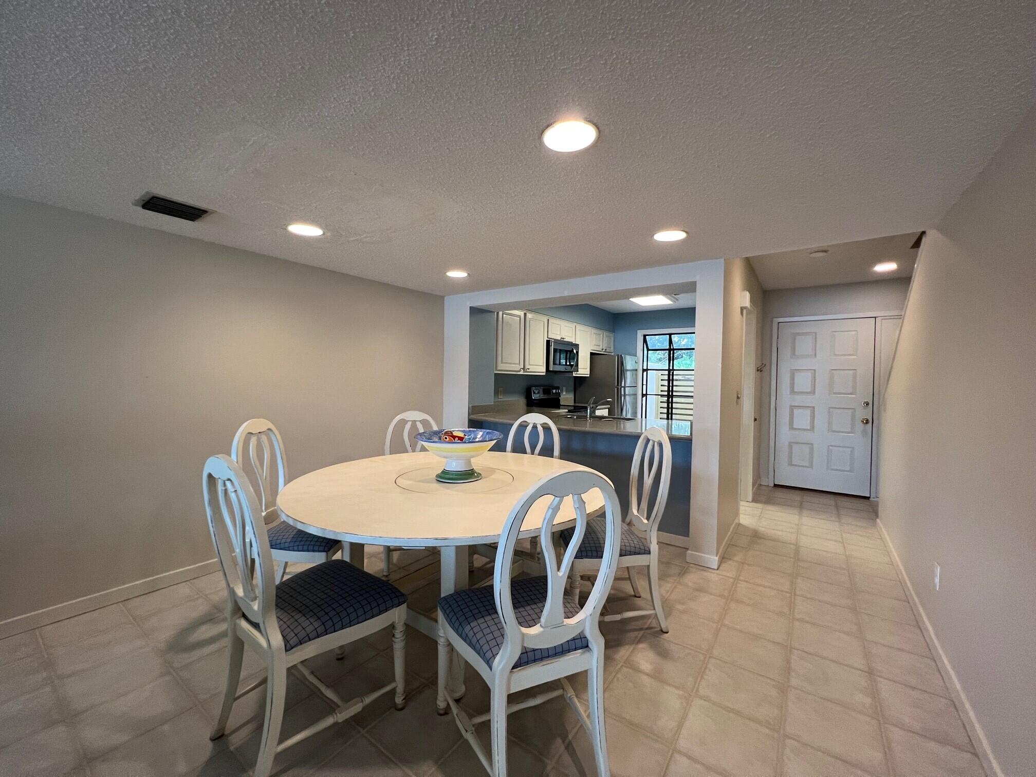 BEACHWALK VILLAS PH 04 - Residential Lease