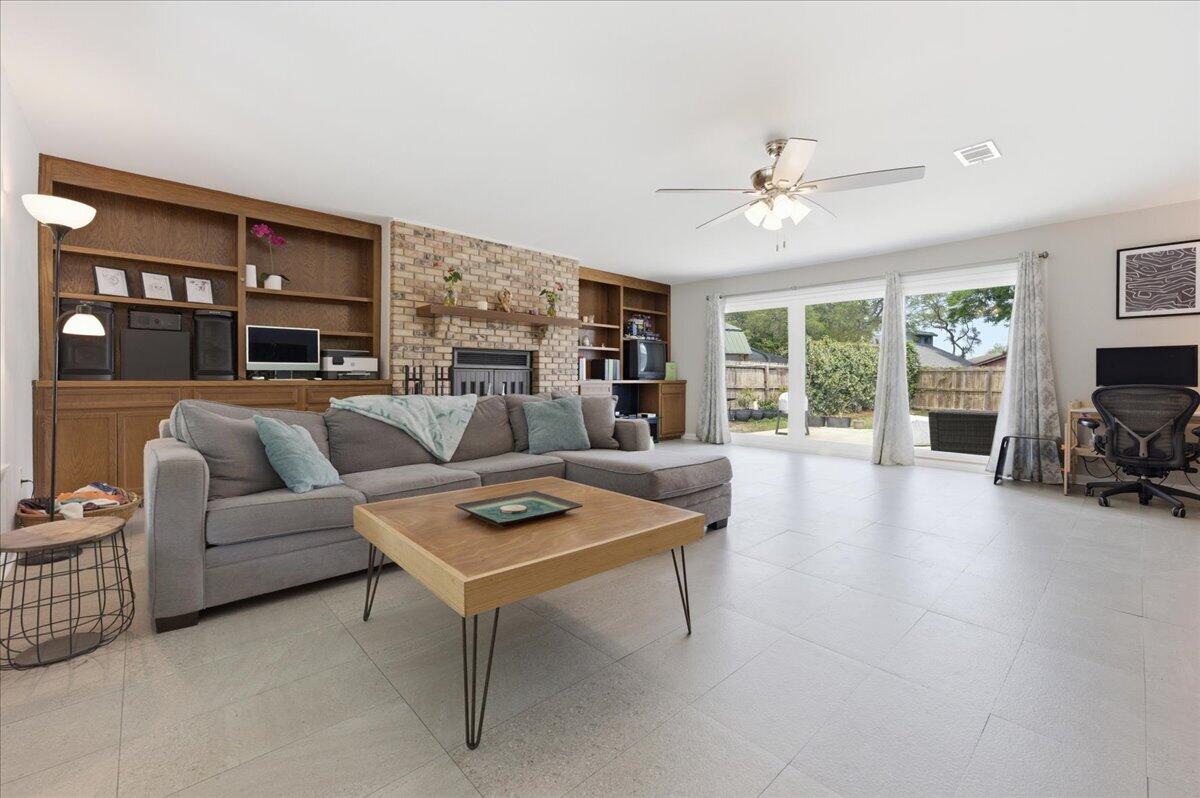 BAYOU WOODS 2ND ADDN - Residential