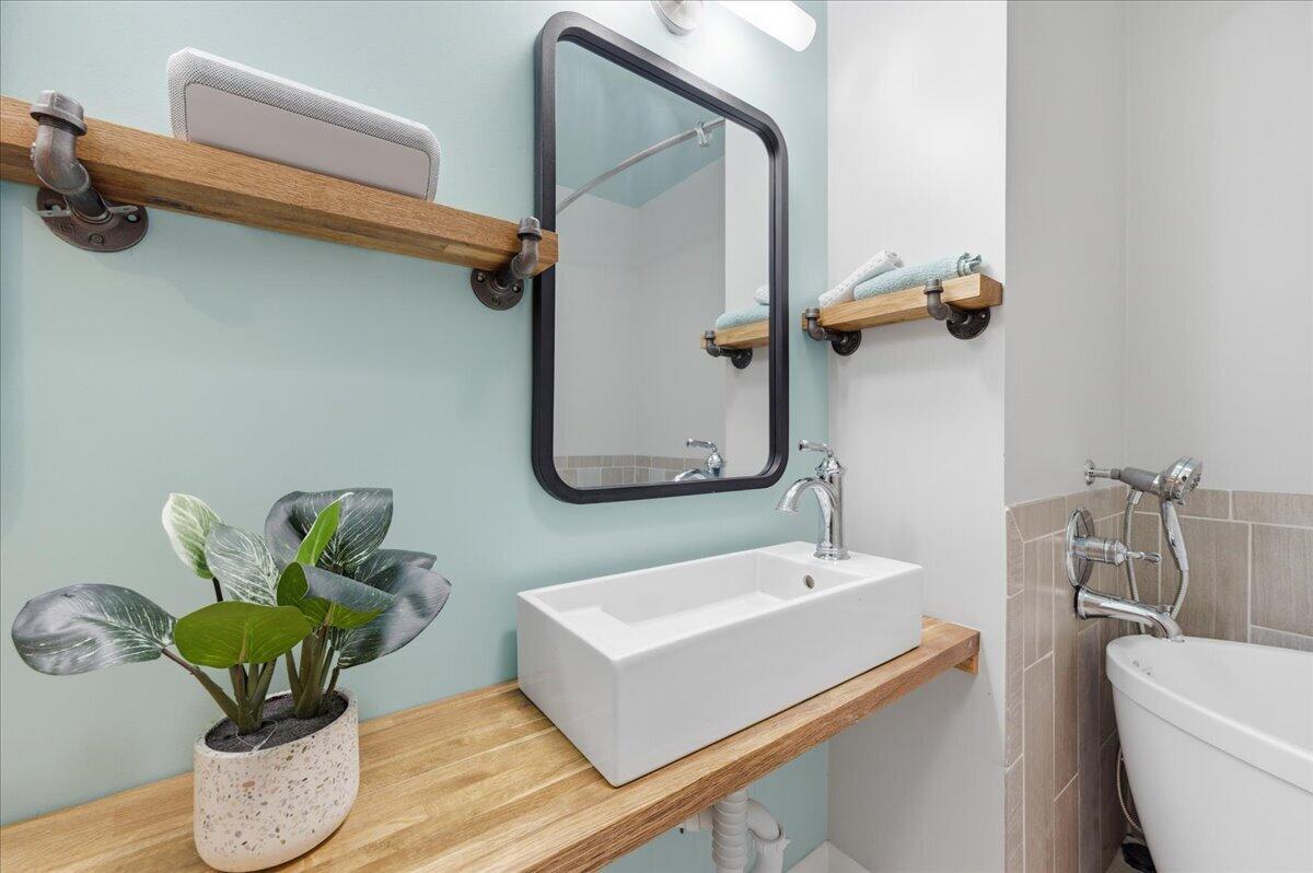 BAYOU WOODS 2ND ADDN - Residential