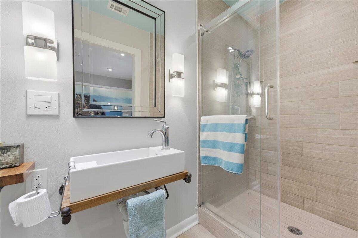 BAYOU WOODS 2ND ADDN - Residential