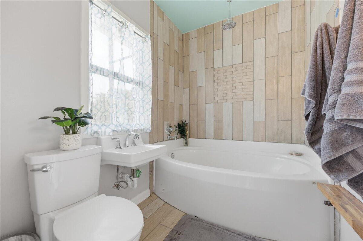 BAYOU WOODS 2ND ADDN - Residential