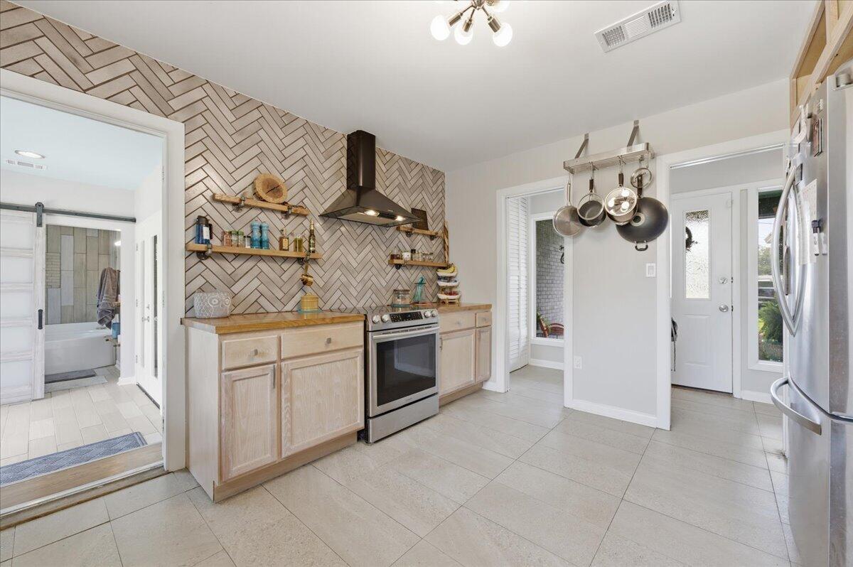 BAYOU WOODS 2ND ADDN - Residential