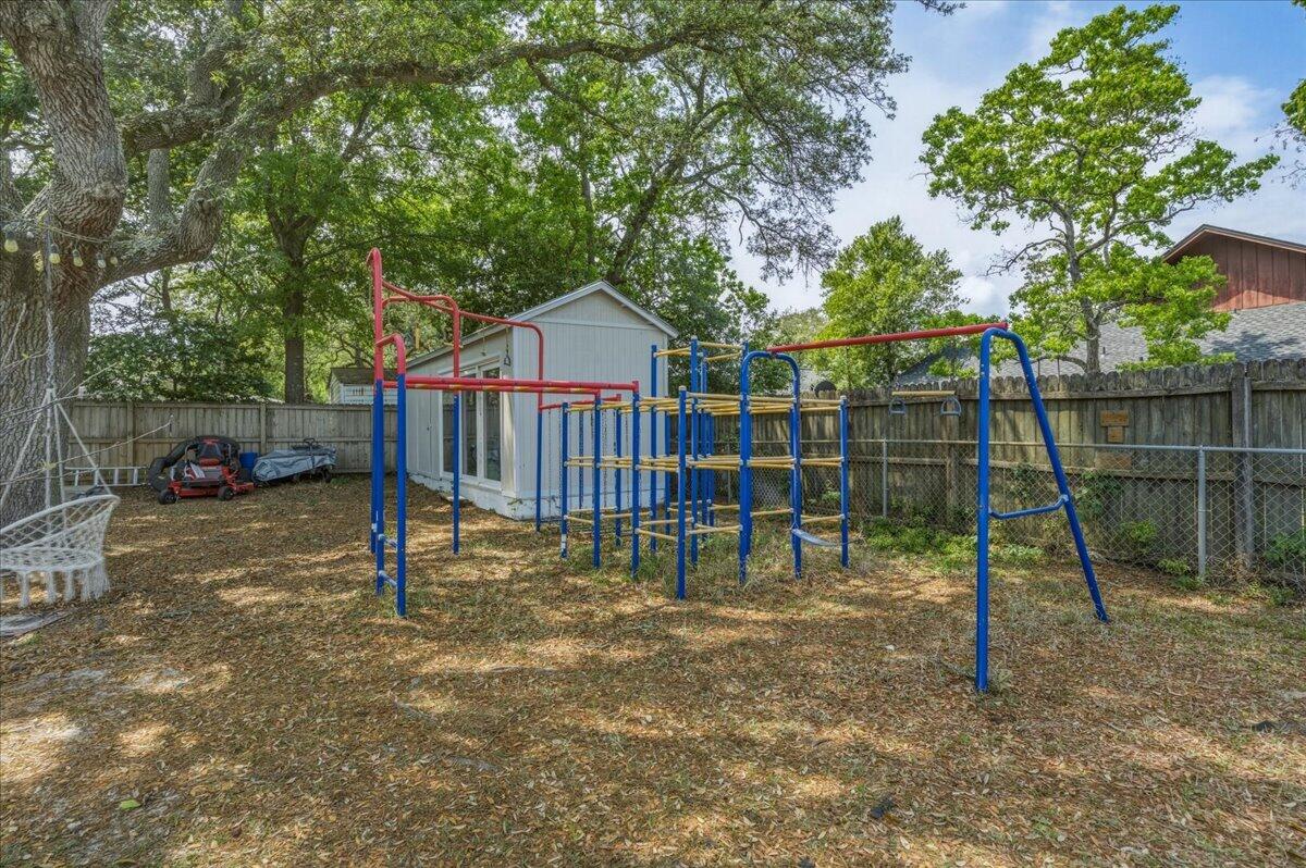 BAYOU WOODS 2ND ADDN - Residential