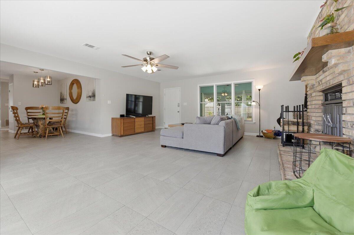 BAYOU WOODS 2ND ADDN - Residential