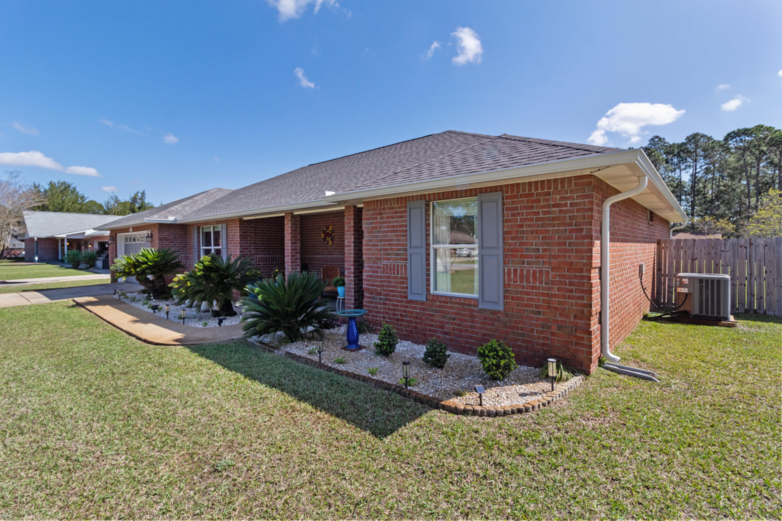 HOLLEY BY THE SEA - Residential