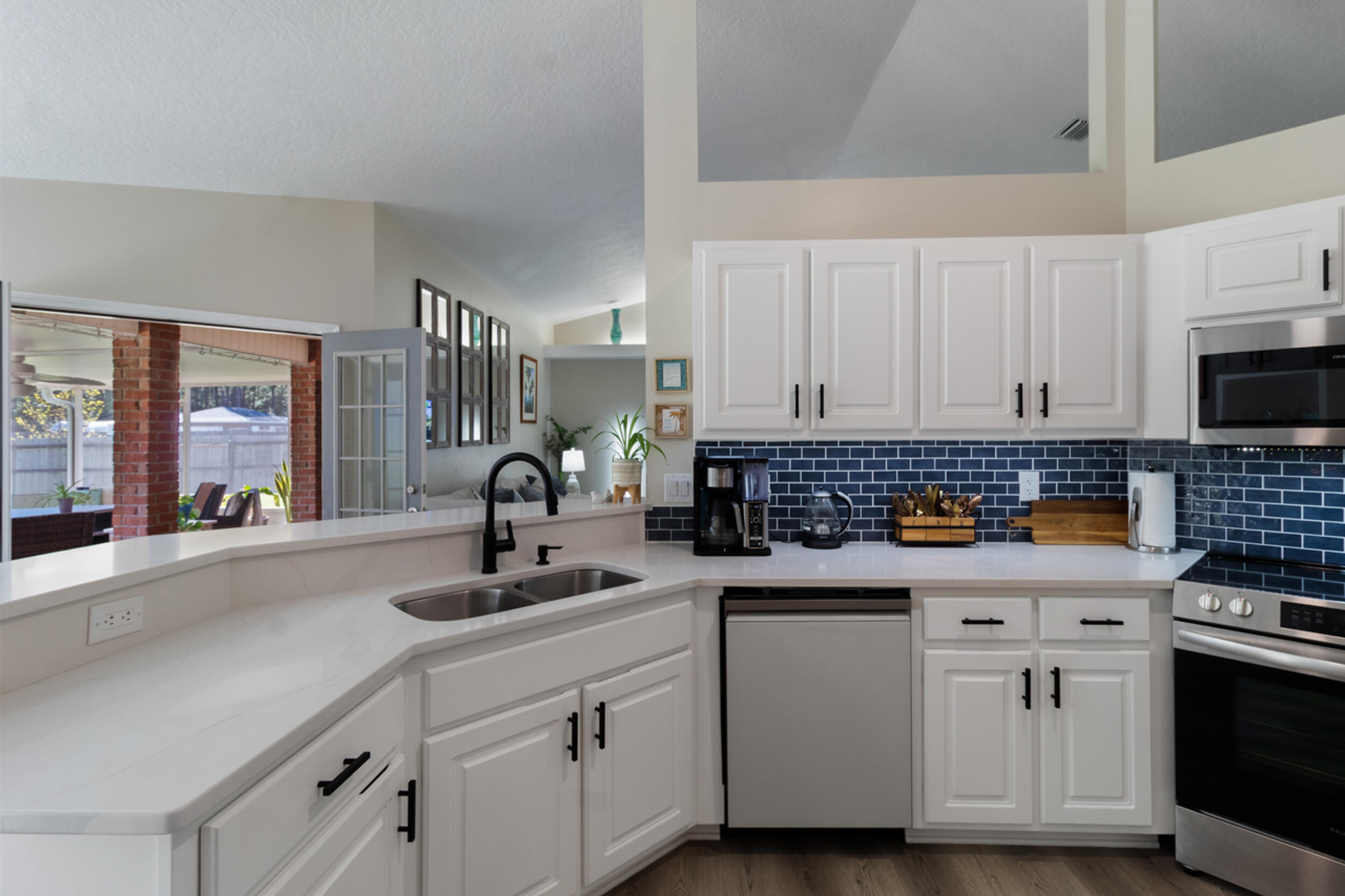 HOLLEY BY THE SEA - Residential