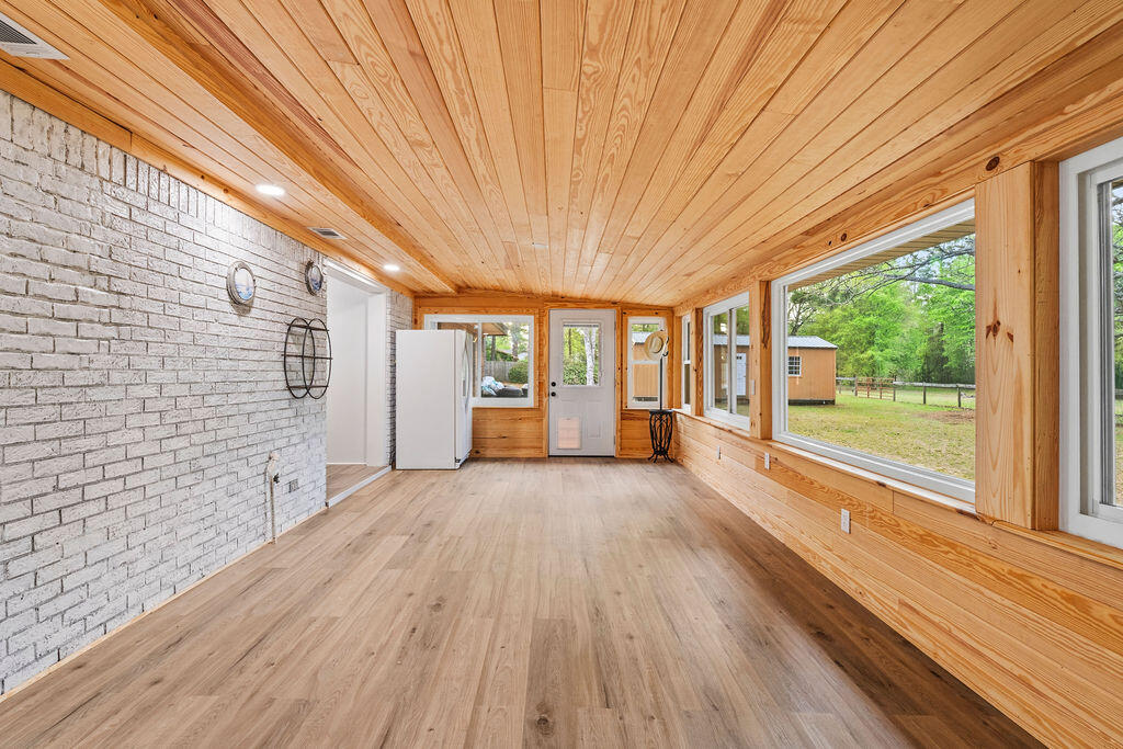 DEER RUN ACRES UNREC - Residential