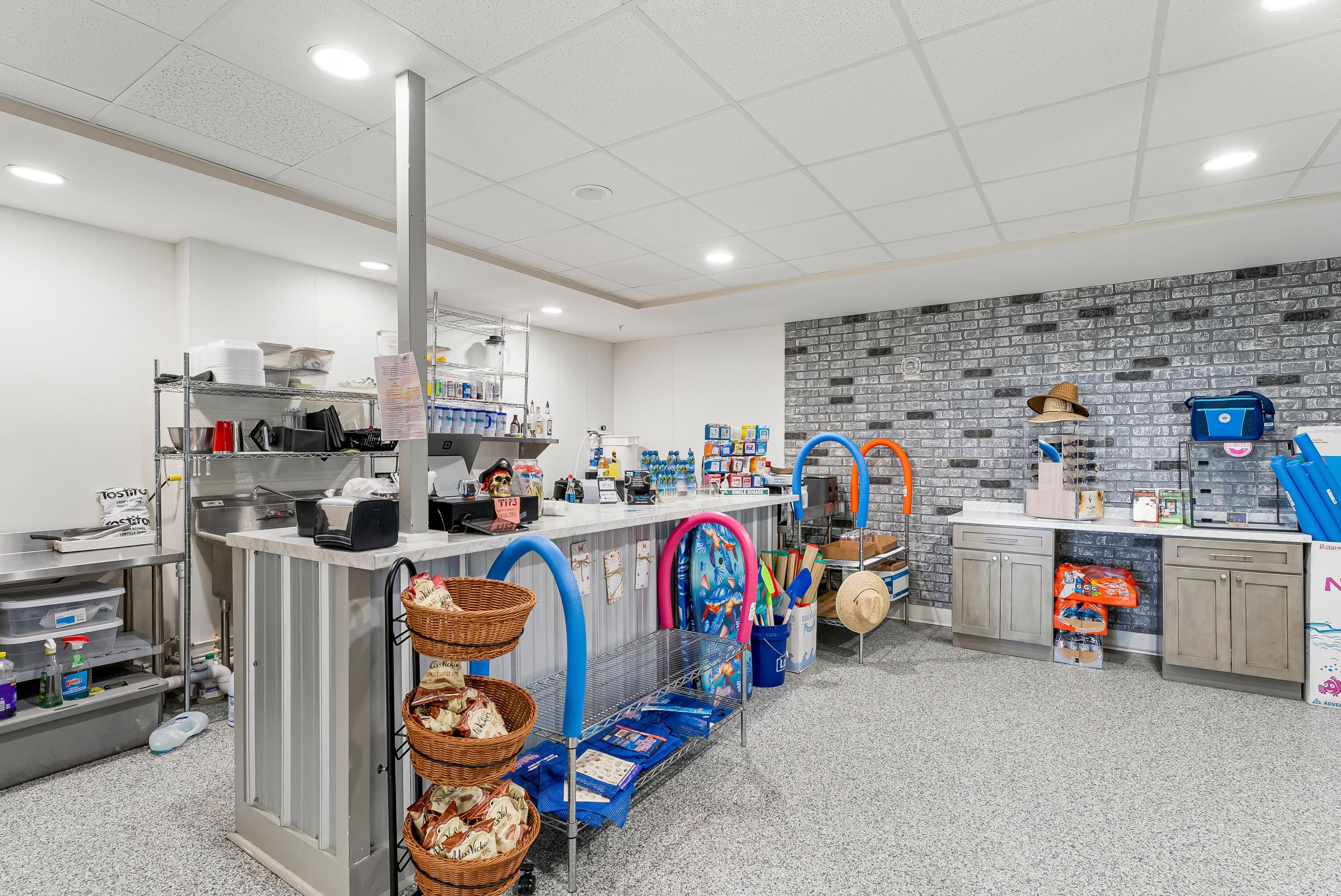 SUNRISE BEACH - Residential