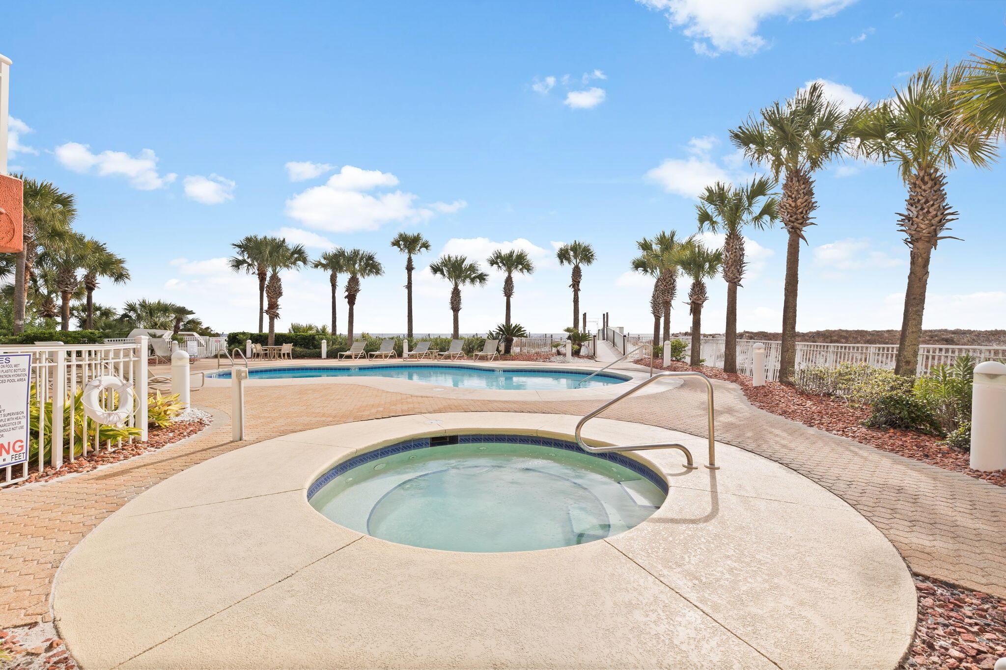 DESTIN TOWERS CONDO - Residential