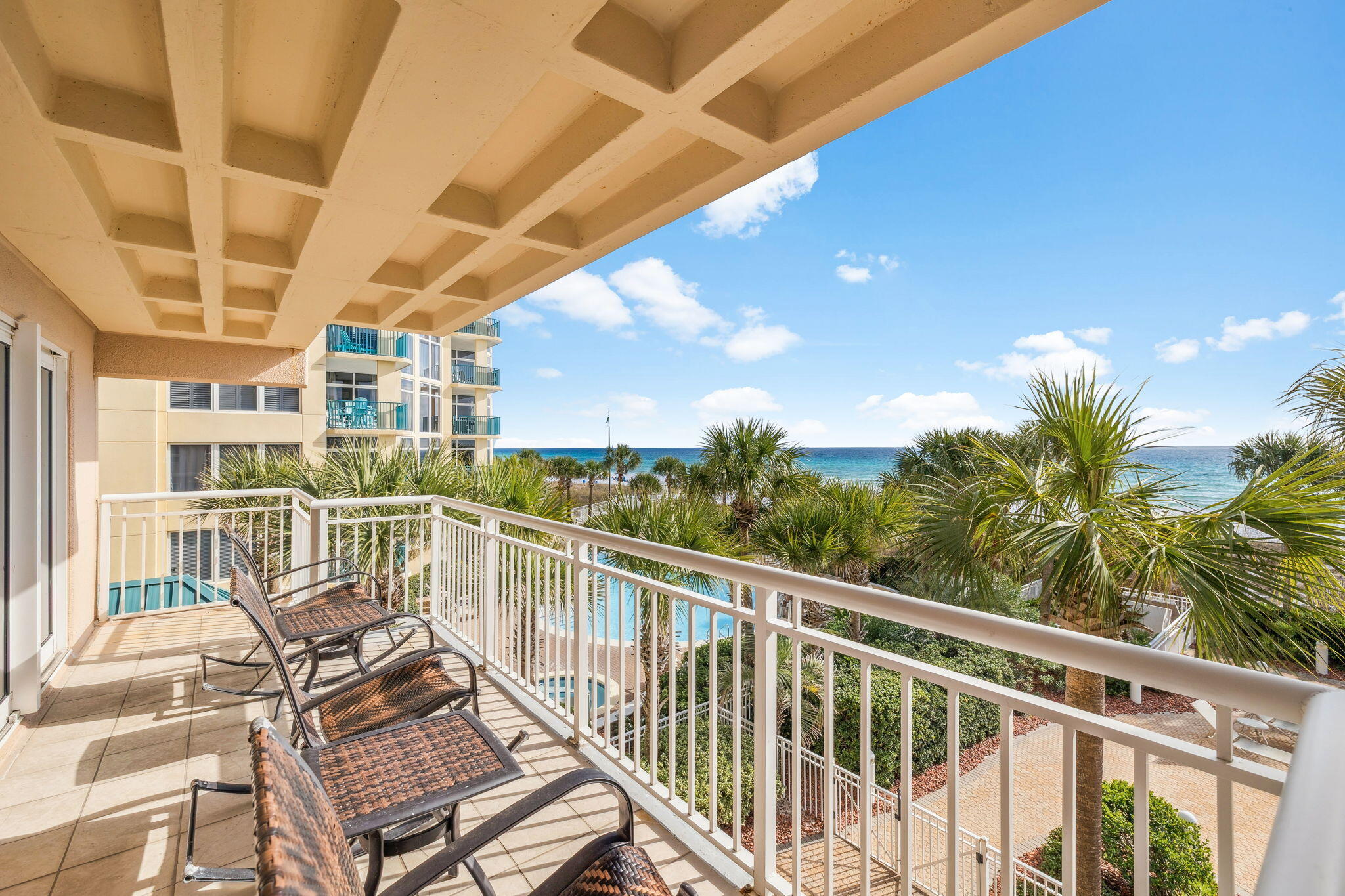 DESTIN TOWERS CONDO - Residential