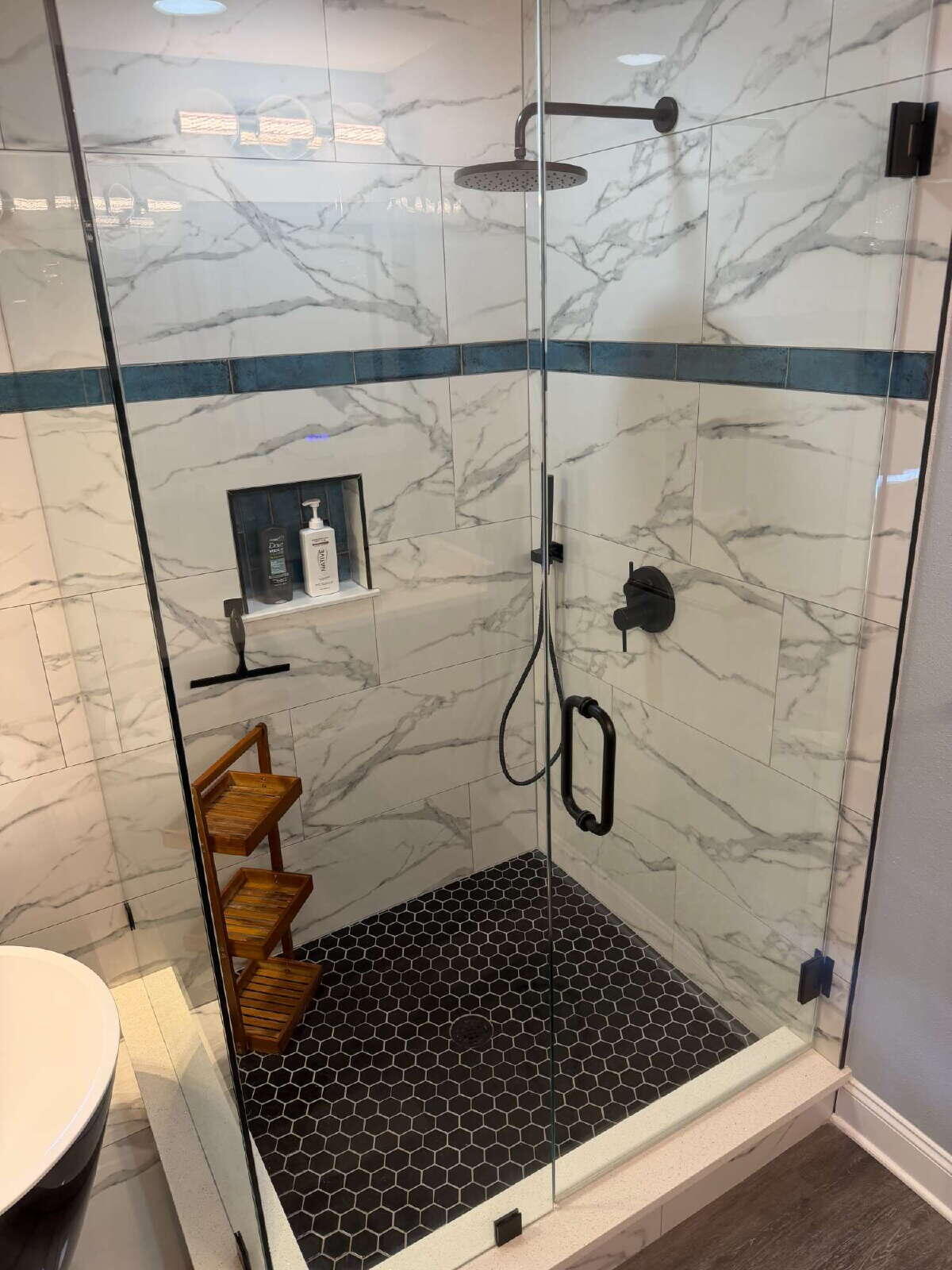 ASHTIN ESTATES - Residential Lease