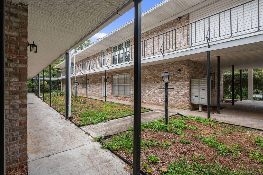 112 Country Club Drive 112